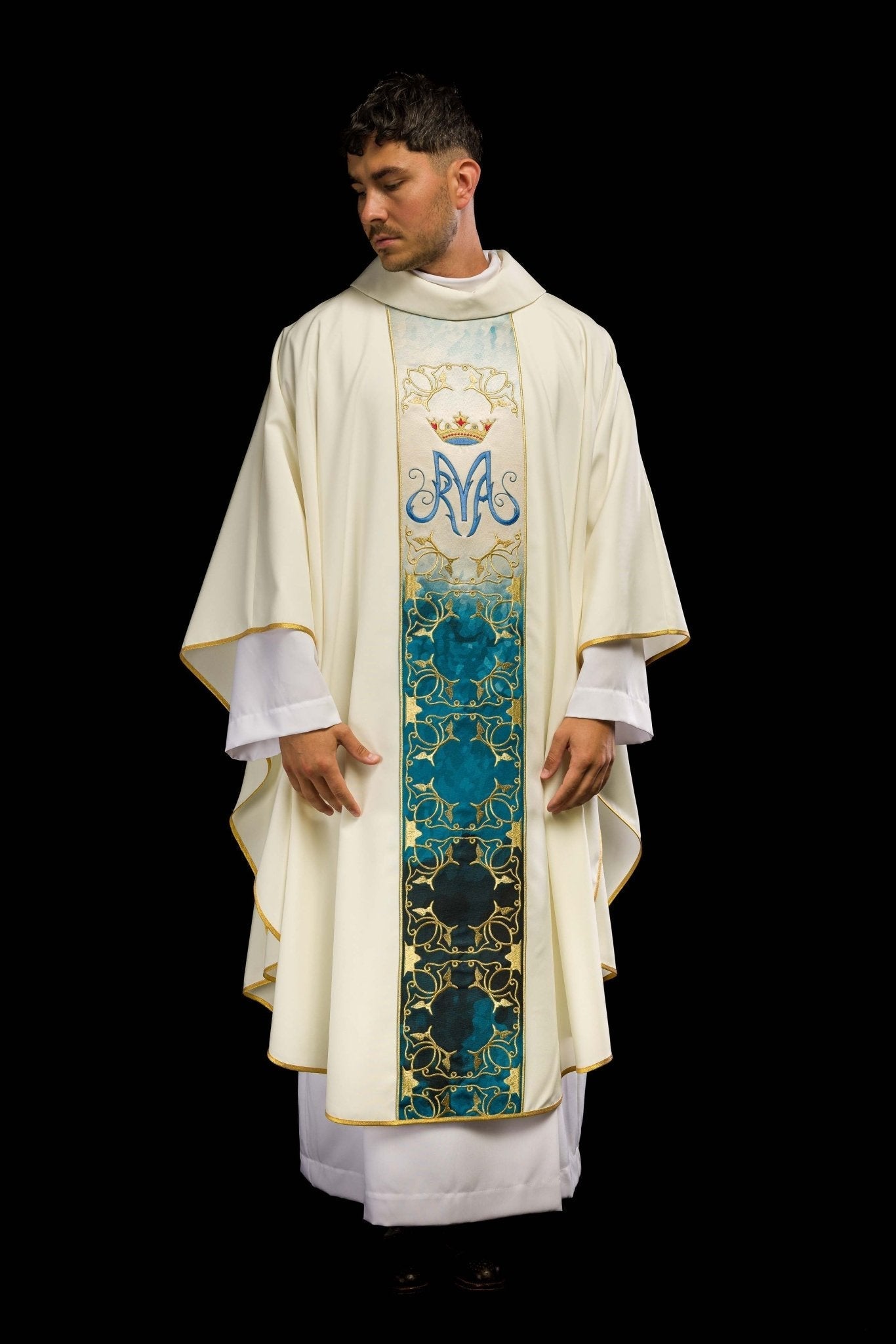 Marian liturgical chasuble with an embroidered and sublimated belt in ecru HA7015 - 05 ECRU - HAFTINAUSA.COM