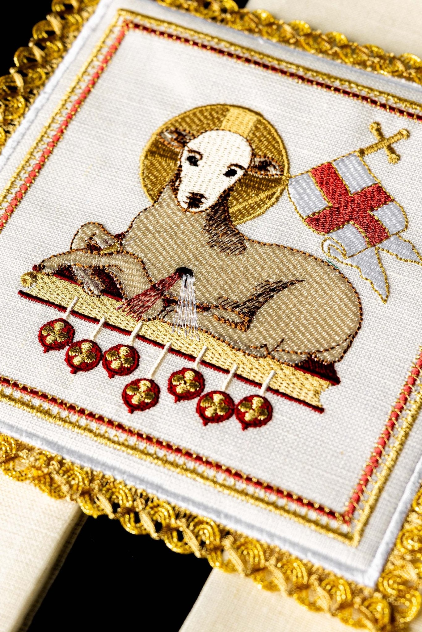 Mass linen set with lamb motif S-5015 - CHASUBLES.COM