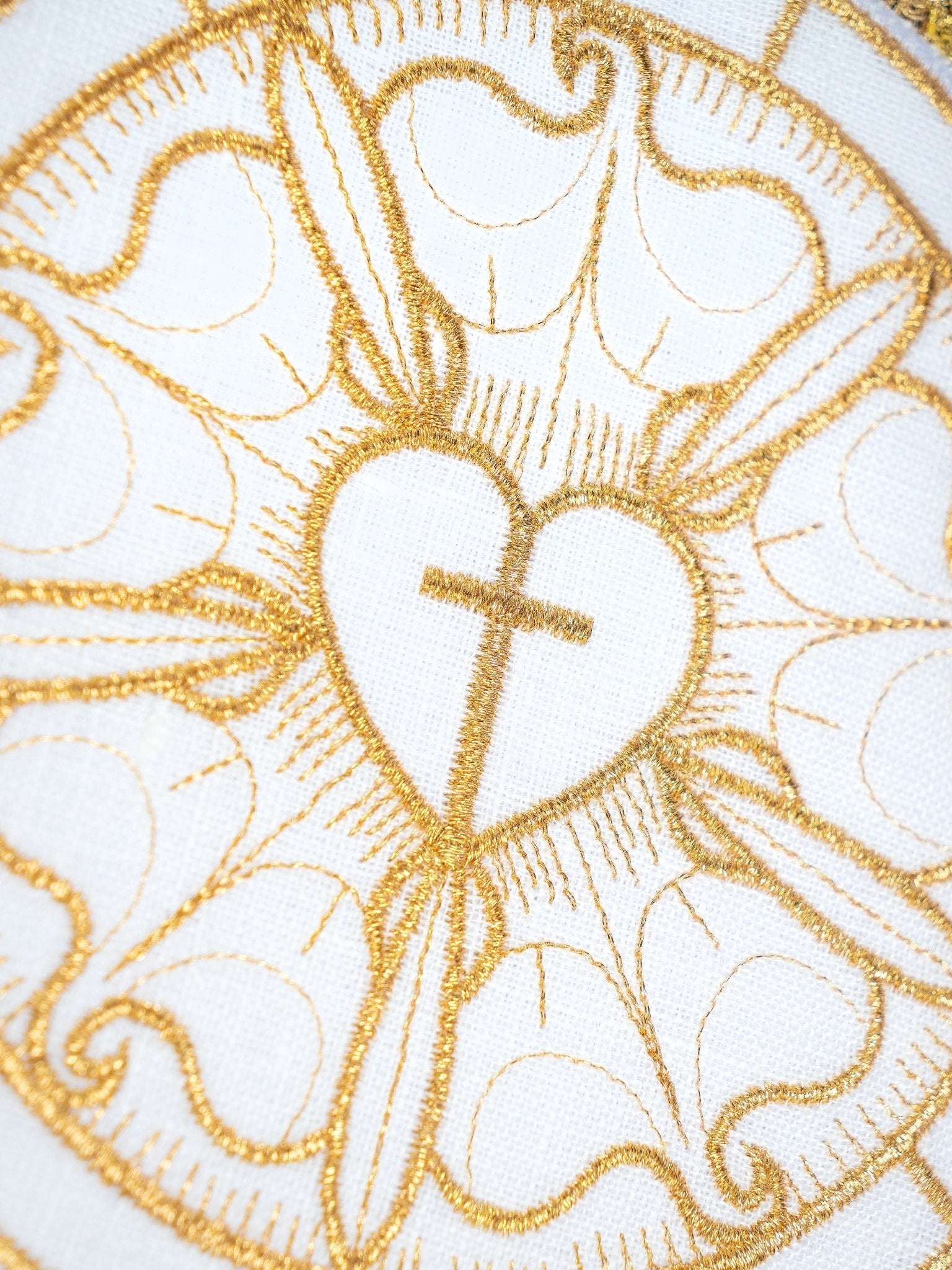 Mass linen set with round pall S - 5026 - HAFTINAUSA.COM