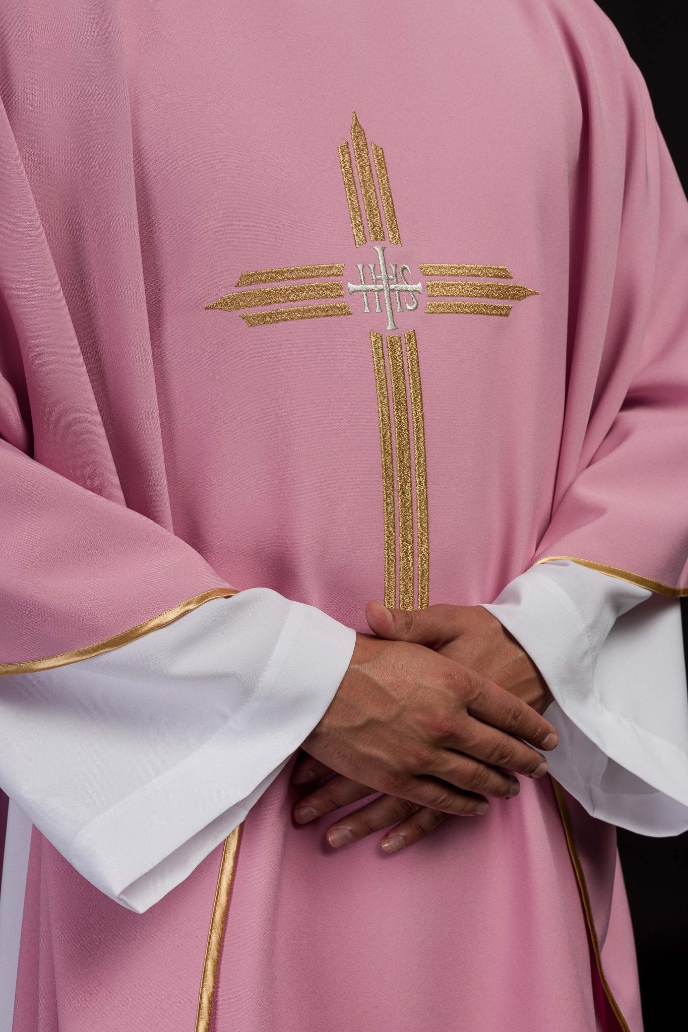 Pink chasuble embroidered with the symbol of Cross IHS KOR/017/08/12 RÓŻ - CHASUBLES.COM