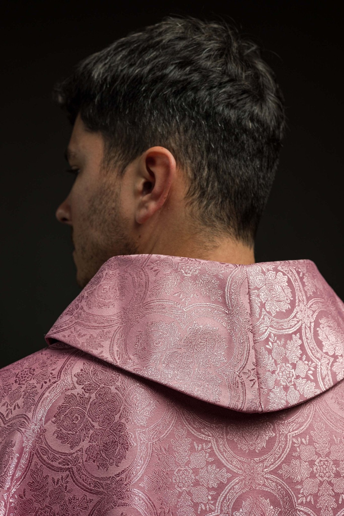 Pink chasuble with a cross made of patterned fabric KOR/403/08/11 - CHASUBLES.COM