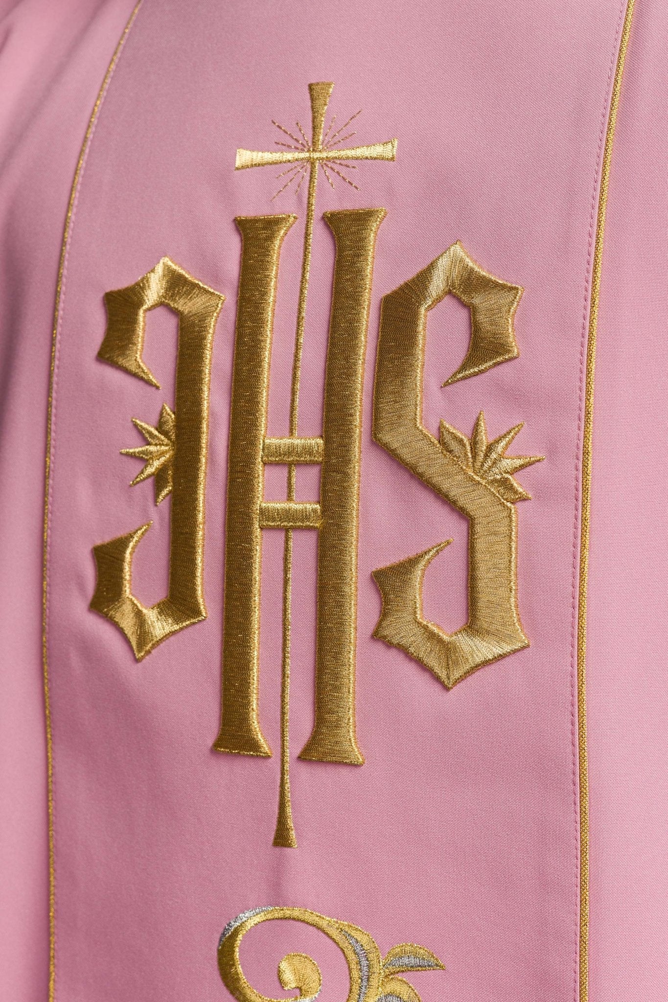 Pink dalmatic with embroidered IHS band KDL/031/08/01/A RÓŻWY DALMATYK - HAFTINAUSA.COM