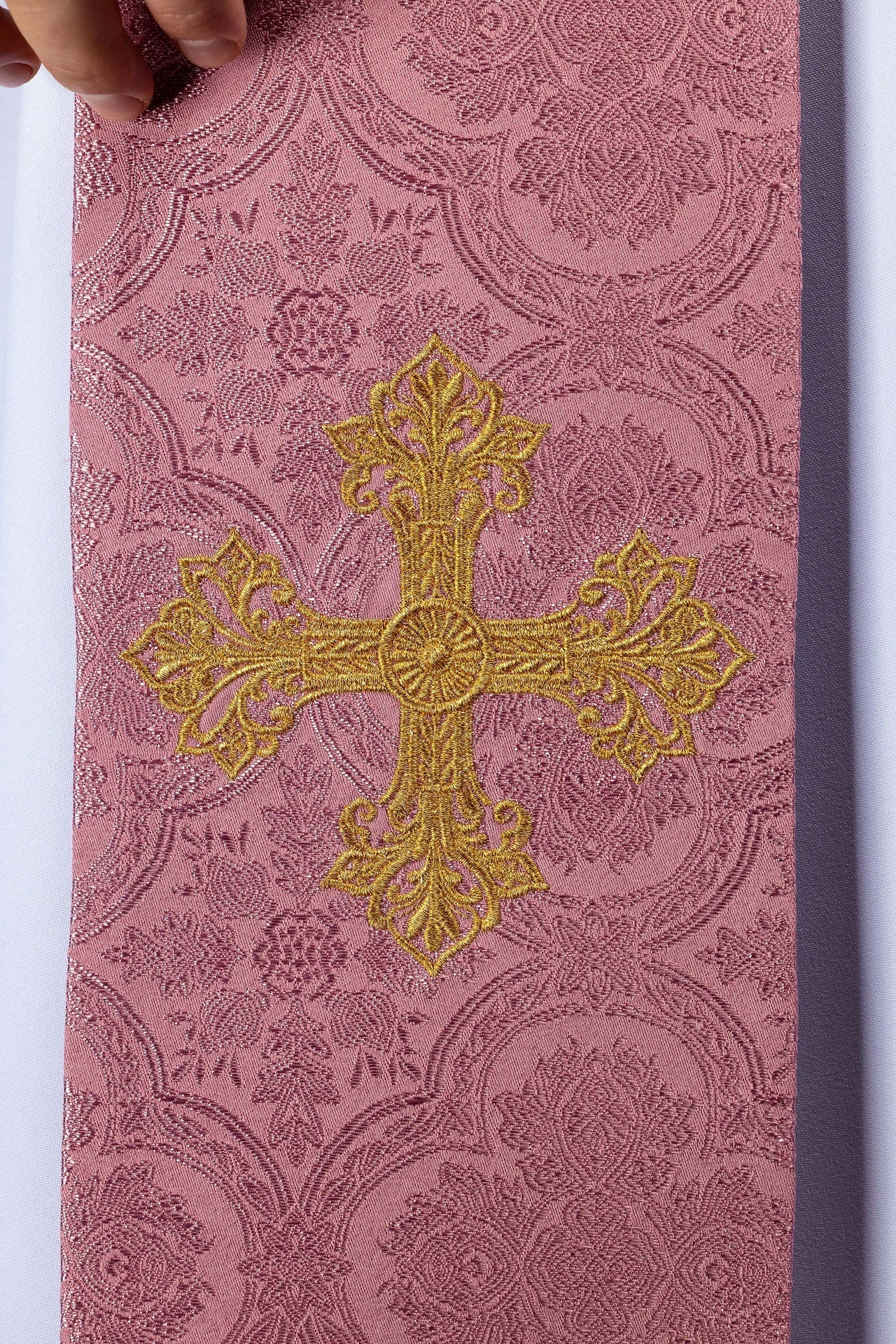 Pink jacquard stole embroidered with a cross motif KST/967/08/11 - CHASUBLES.COM
