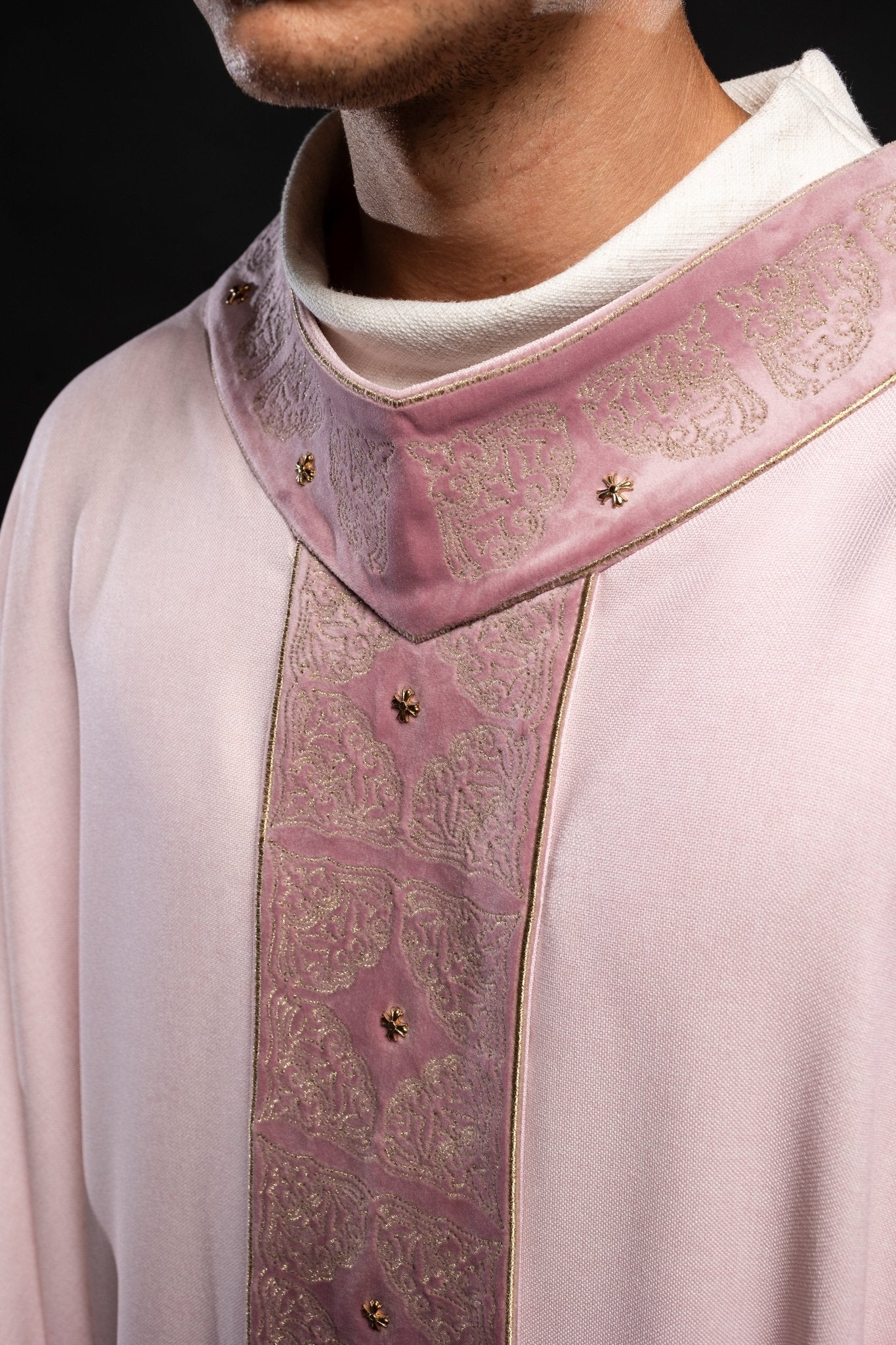 Pink priest robe made of natural touch texture and little decorative metal crosess S - 7057 - 08 - 70 - HAFTINAUSA.COM