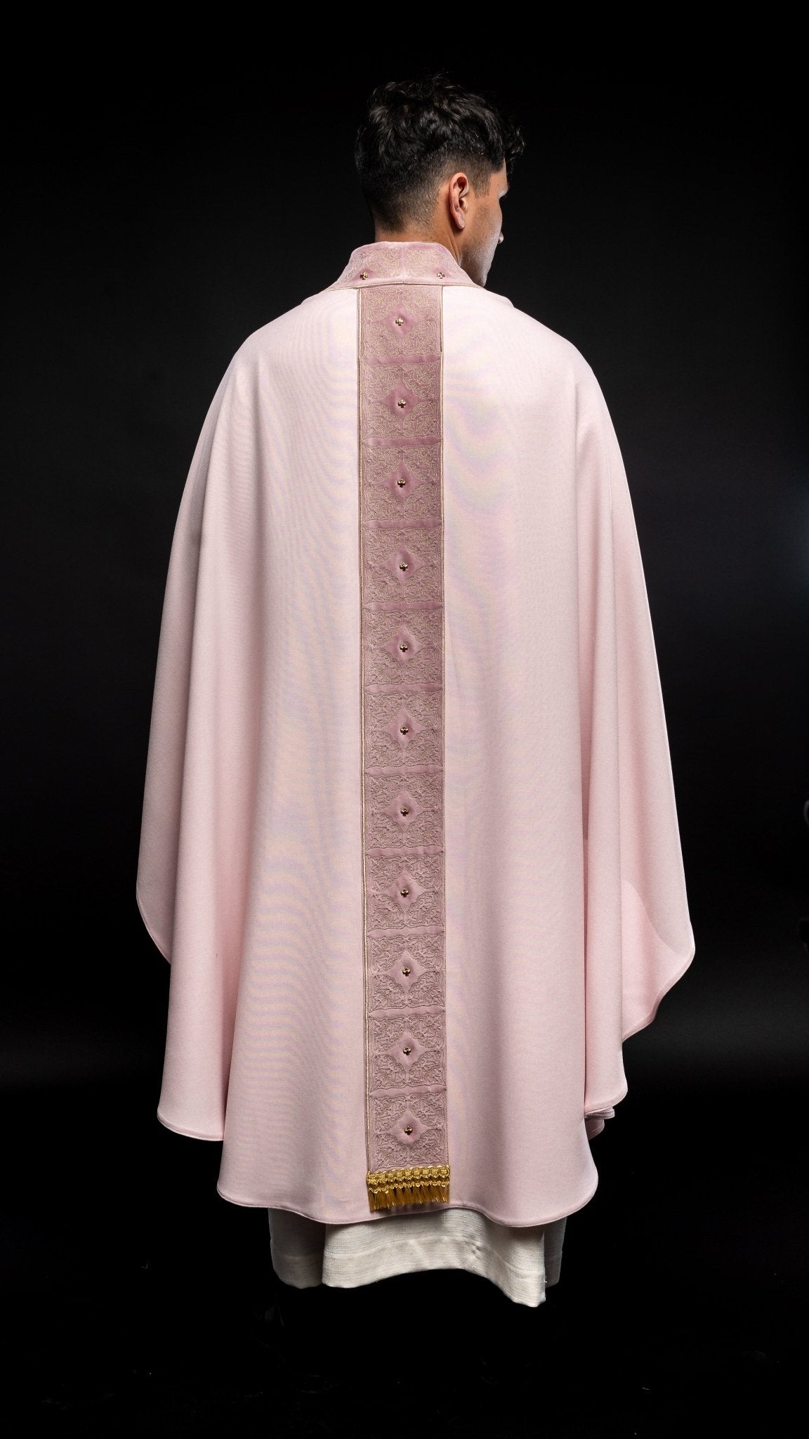 Pink priest robe made of natural touch texture and little decorative metal crosess S - 7057 - 08 - 70 - HAFTINAUSA.COM
