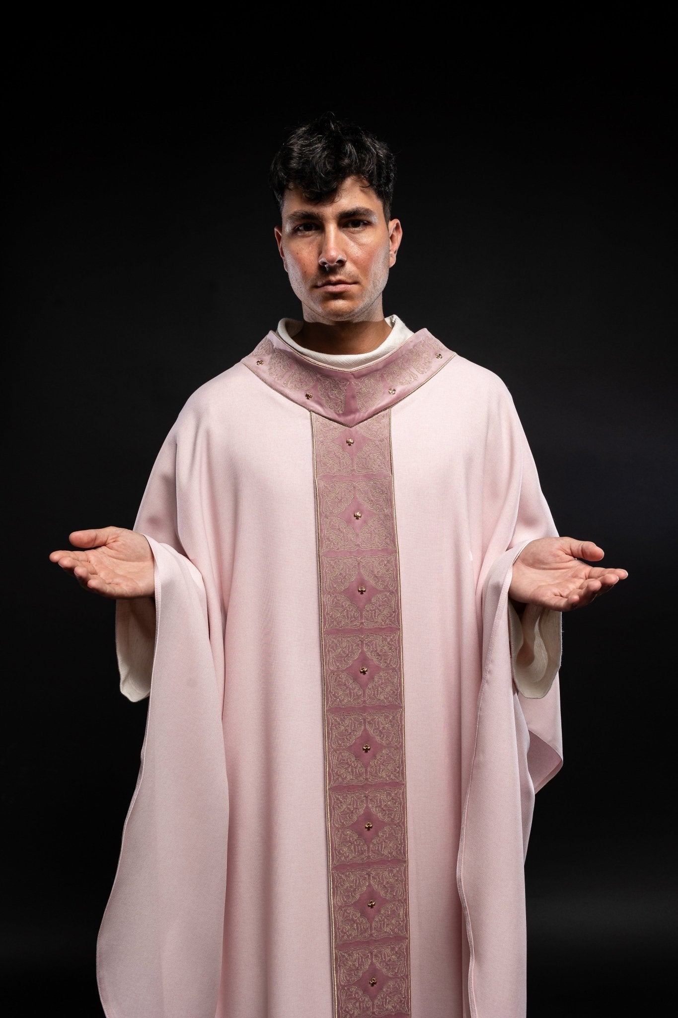 Pink priest robe made of natural touch texture and little decorative metal crosess S - 7057 - 08 - 70 - HAFTINAUSA.COM