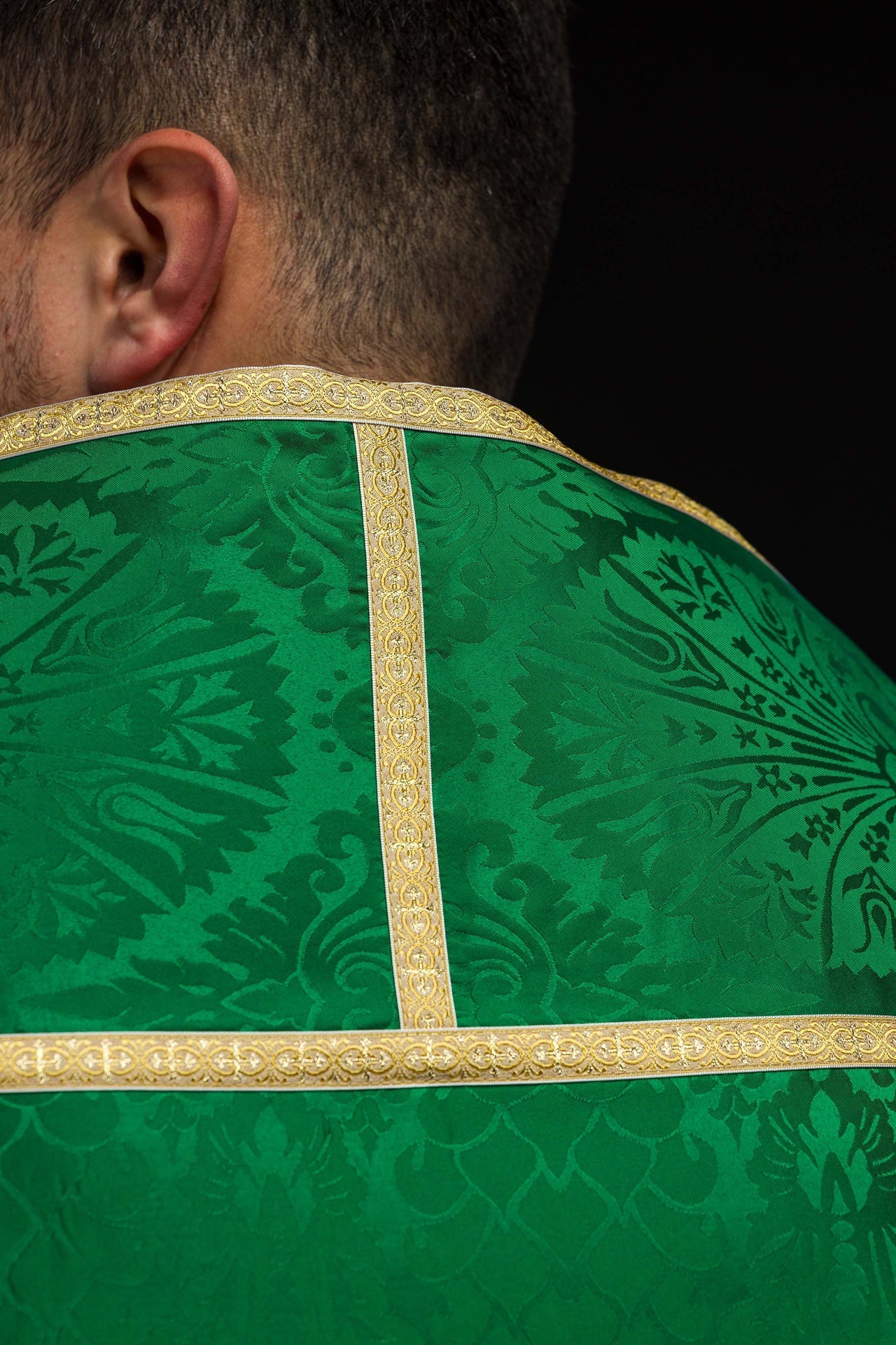Plain Green Roman Cope Made of Jacquard Fabric KKP/159/01/83 145cm - CHASUBLES.COM