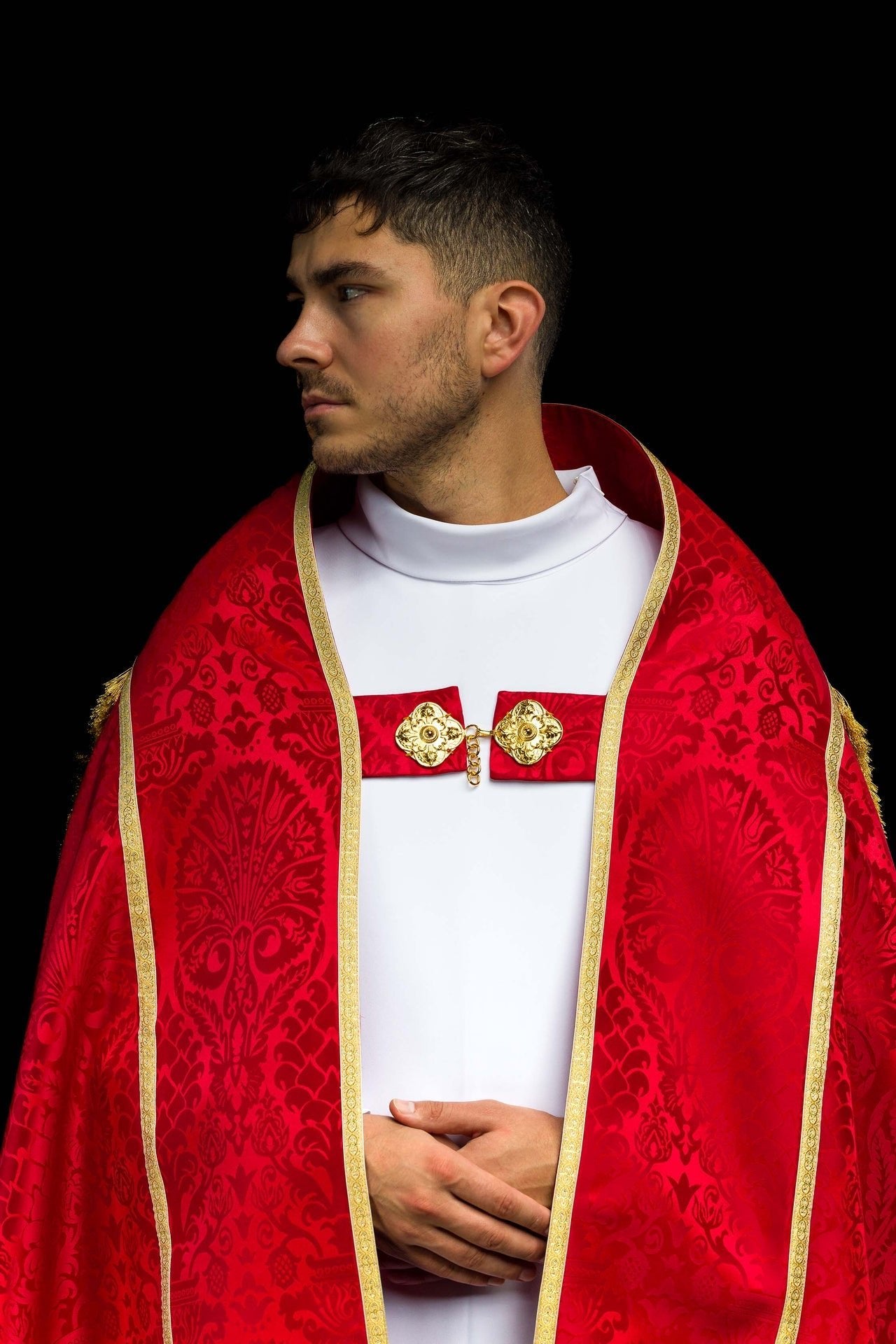 Plain Red Roman Cope Made of Jacquard Fabric KKP/159/02/83 145cm - CHASUBLES.COM