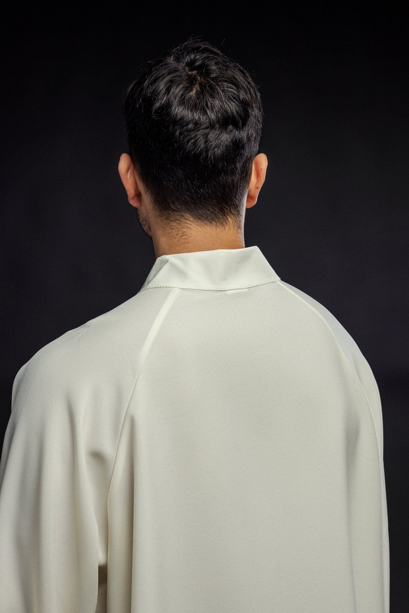 Priest alb in ecru with front zipper KAB/024/05/12 130cm/158cm - HAFTINAUSA.COM