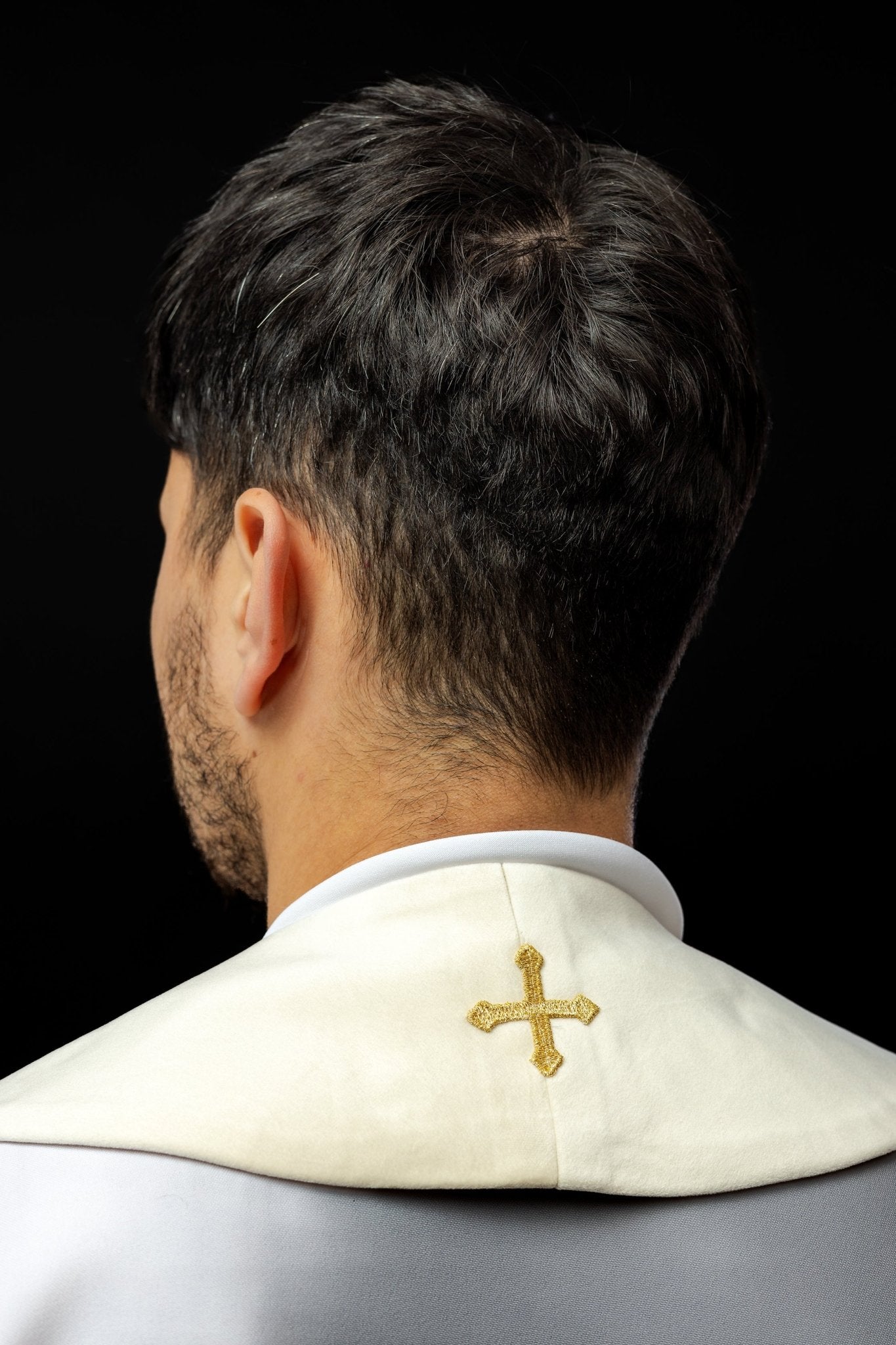 Priest stole in Ivory with embroidered gold JHS and tassels S - 2052 - 05 - 76 - HAFTINAUSA.COM