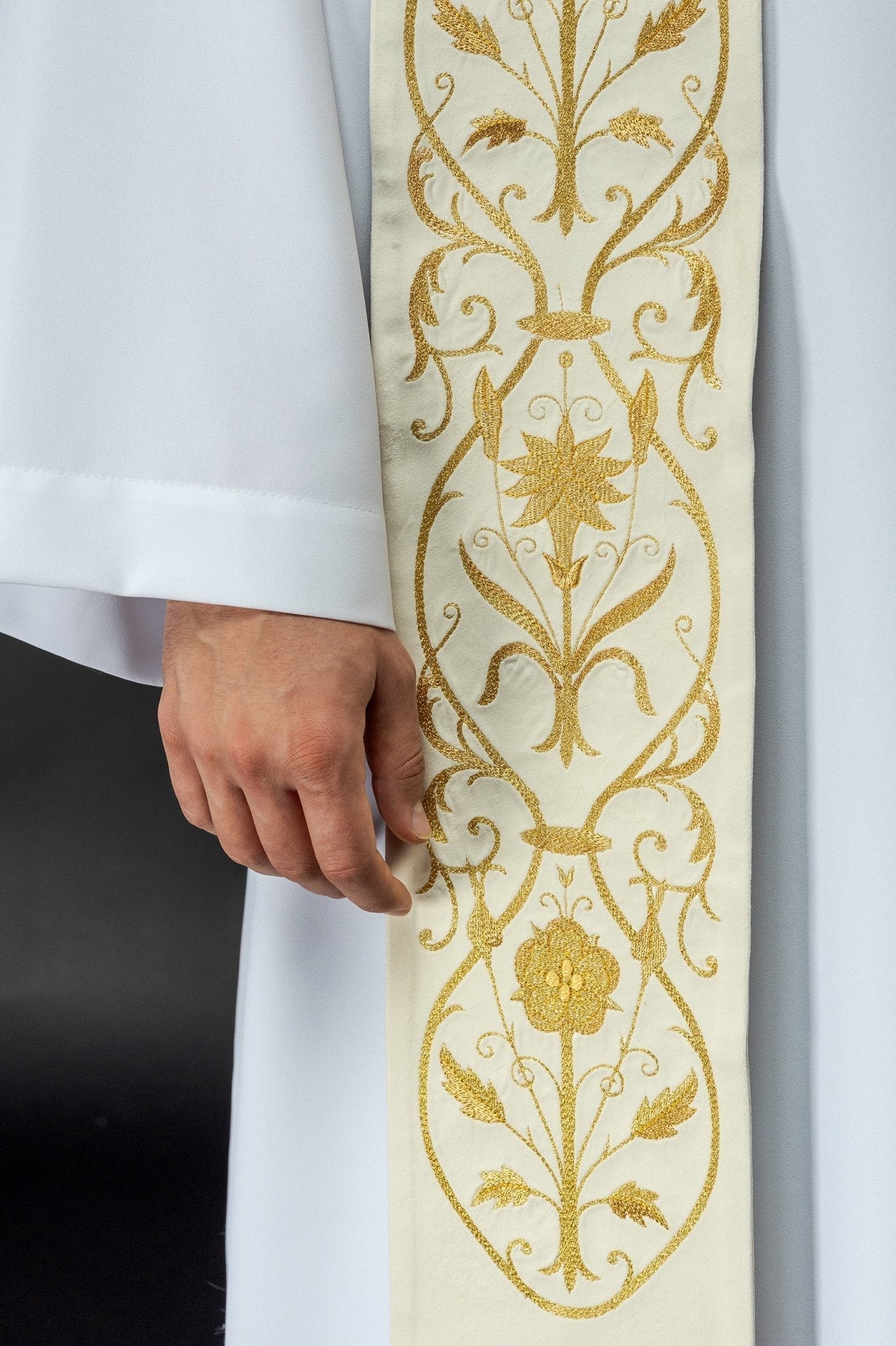 Priest stole in Ivory with embroidered gold JHS and tassels S - 2052 - 05 - 76 - HAFTINAUSA.COM