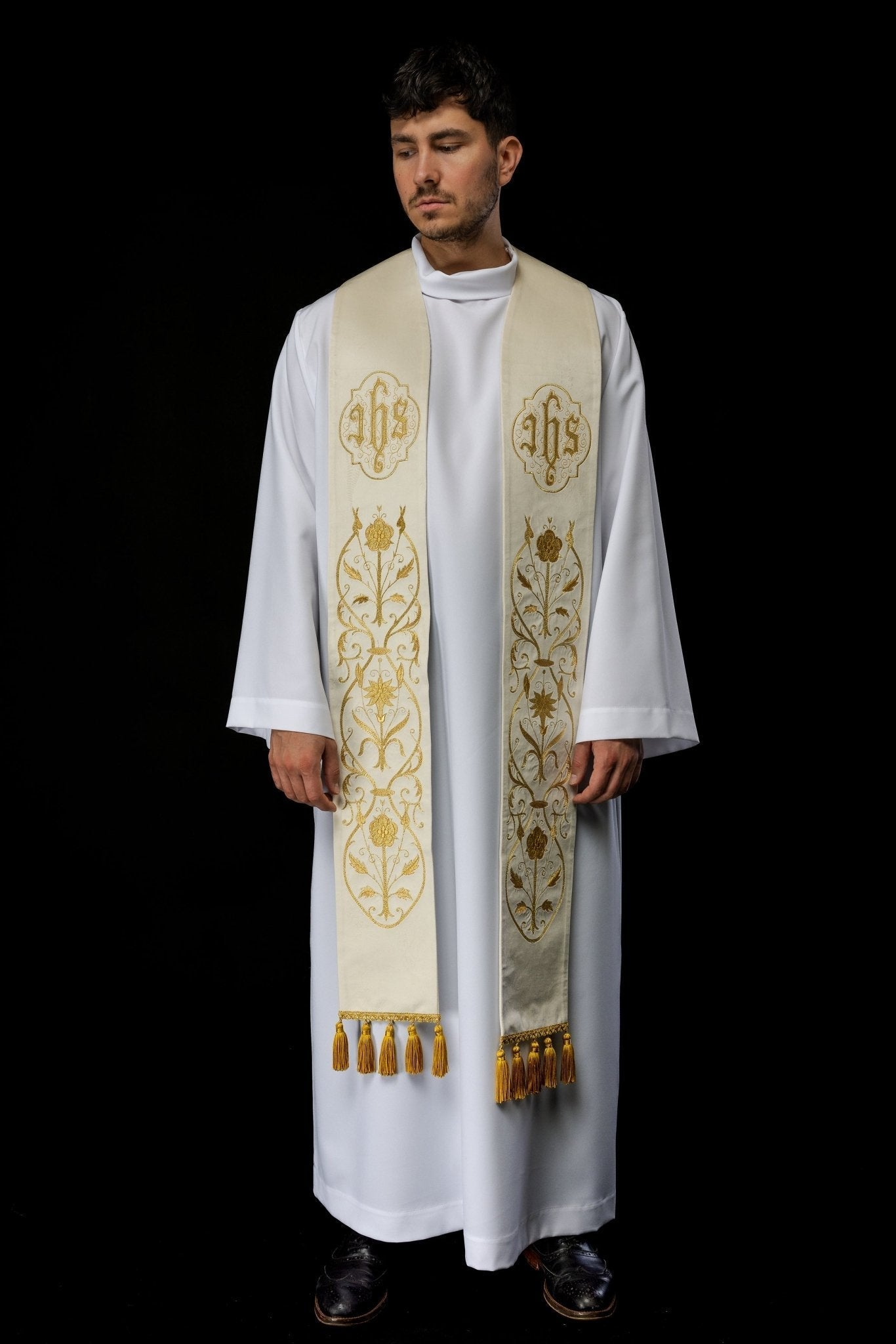 Priest stole in Ivory with embroidered gold JHS and tassels S - 2052 - 05 - 76 - HAFTINAUSA.COM