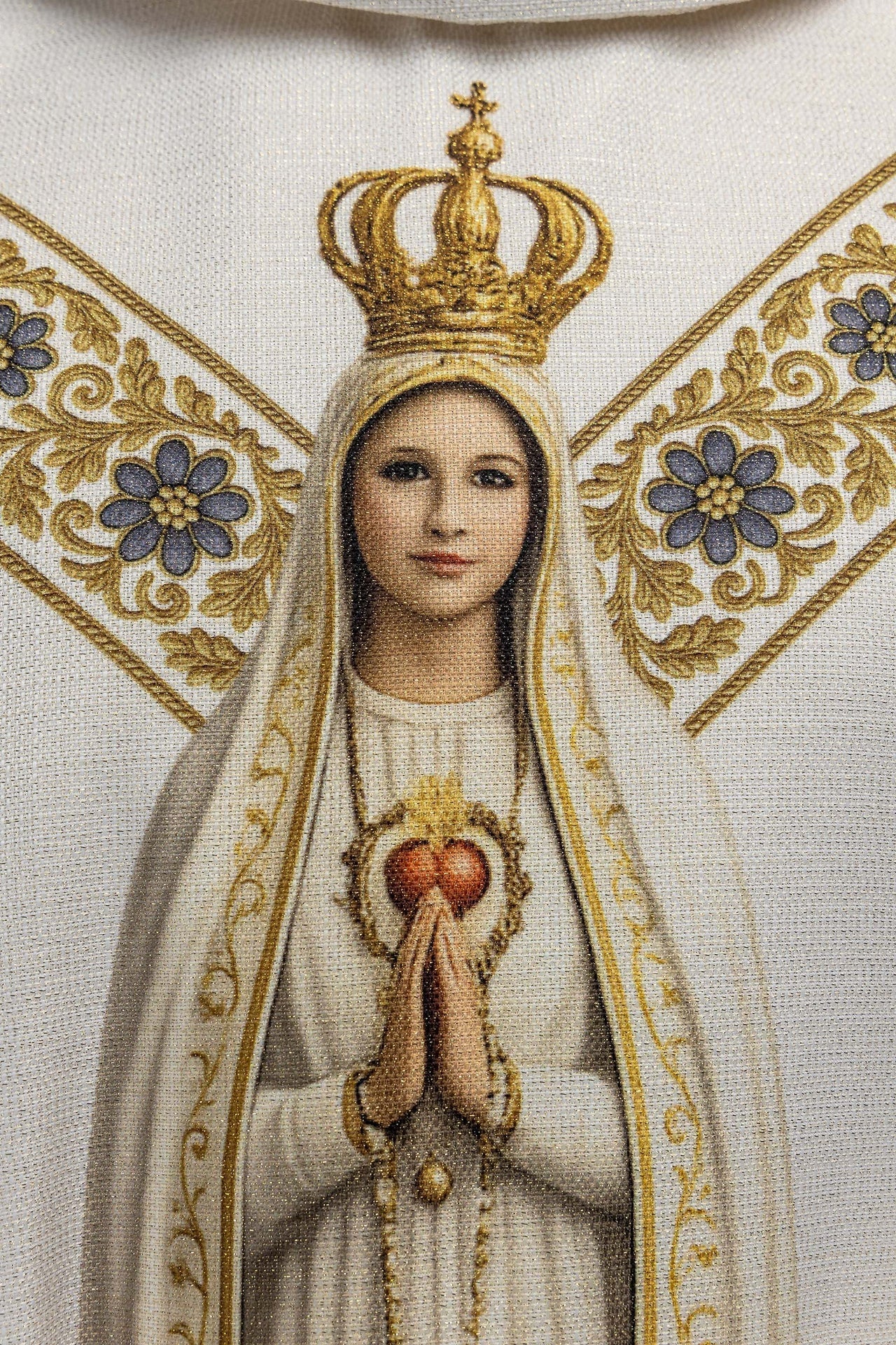 Printed chasuble with the image of Our Lady of Fátima KOD/7011/05/40 - CHASUBLES.COM