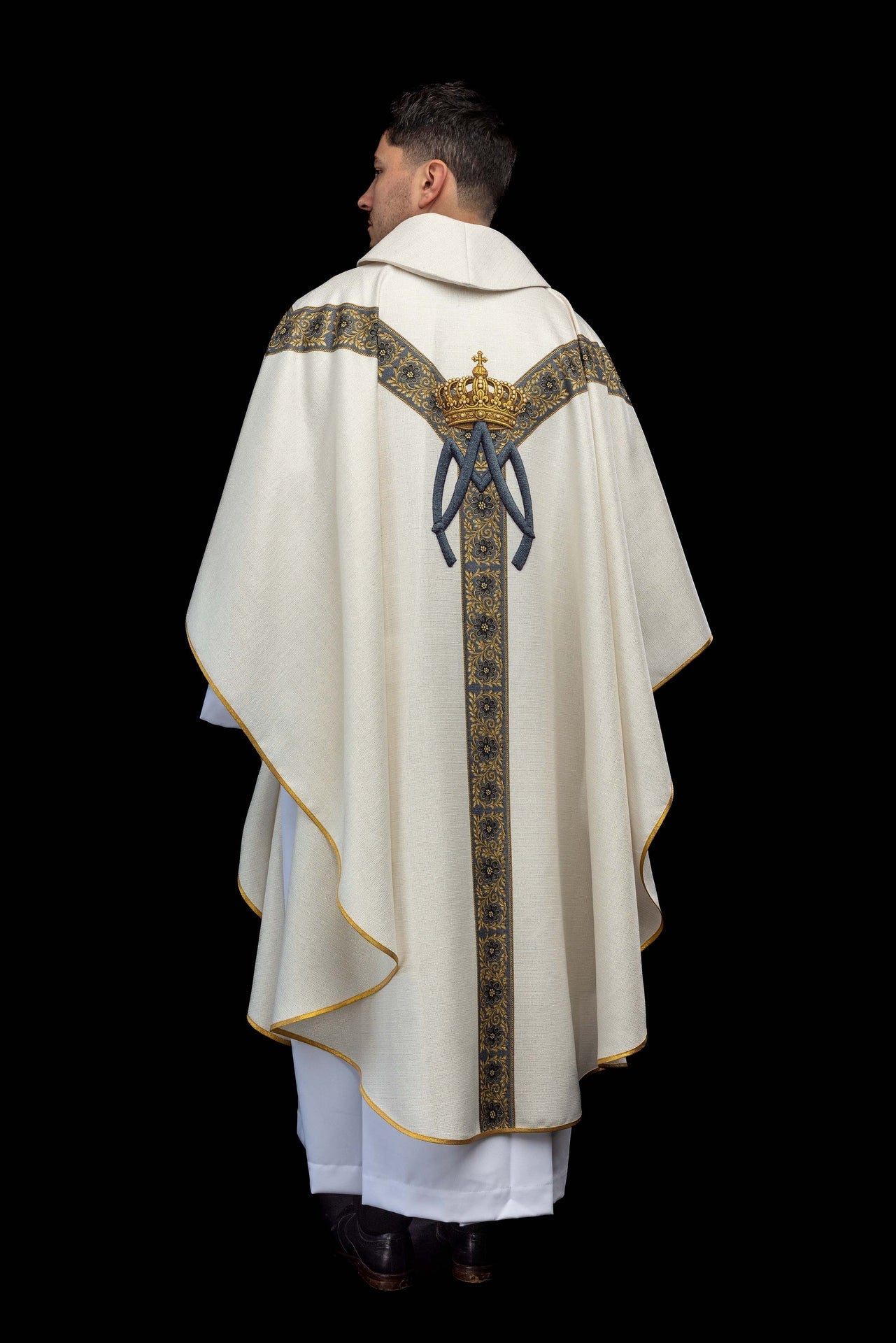 Printed chasuble with the image of Our Lady of the Assumption KOD/7008/05/40 - CHASUBLES.COM