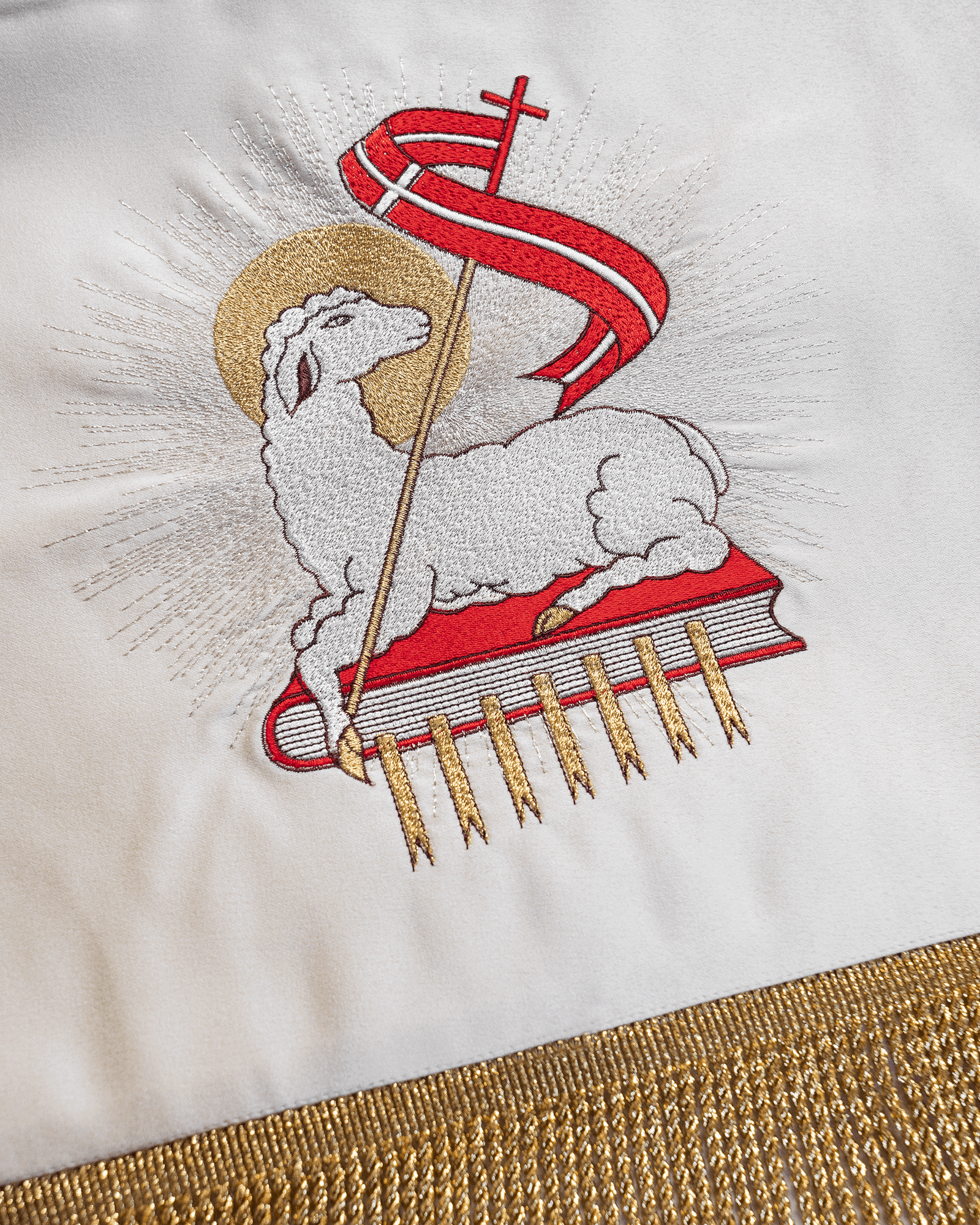 Processional canopy with modern embroidery KBA/009 140*160 - HAFTINAUSA.COM