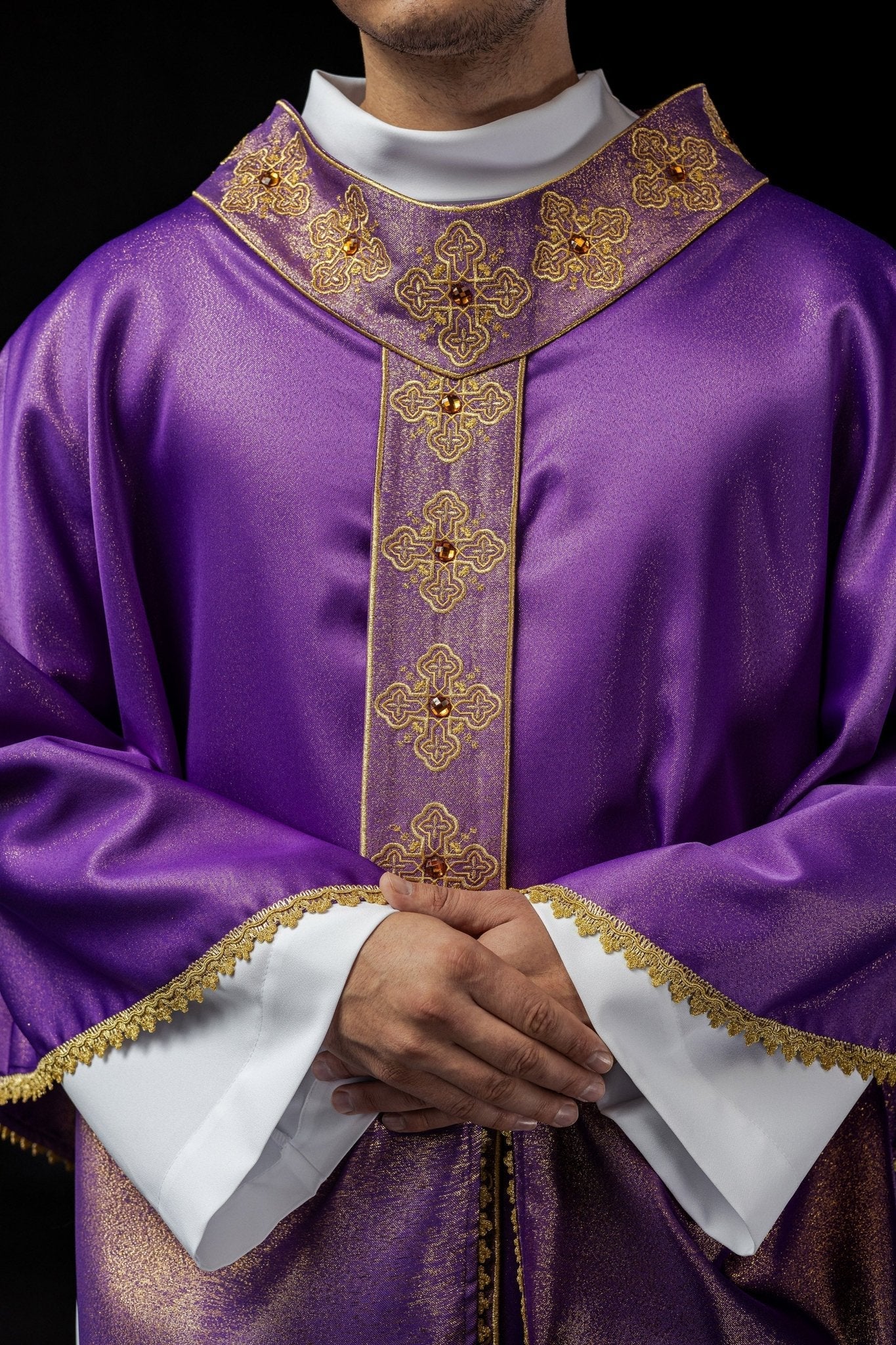 Purple catlholic chasuble with embroidered belt and collar decorated with stones S - 7056 - 03 - 54 - HAFTINAUSA.COM