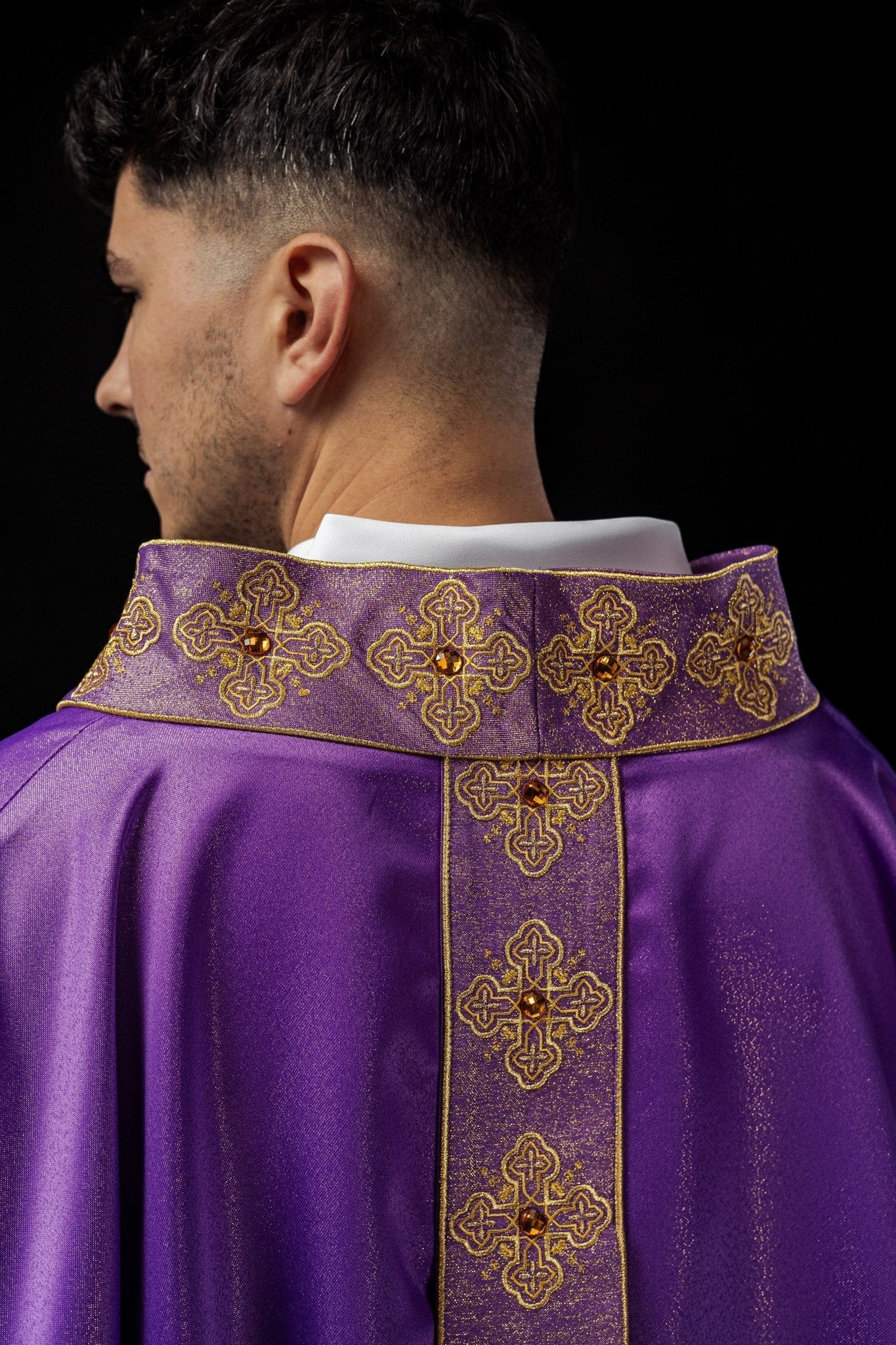 Purple catlholic chasuble with embroidered belt and collar decorated with stones S - 7056 - 03 - 54 - HAFTINAUSA.COM