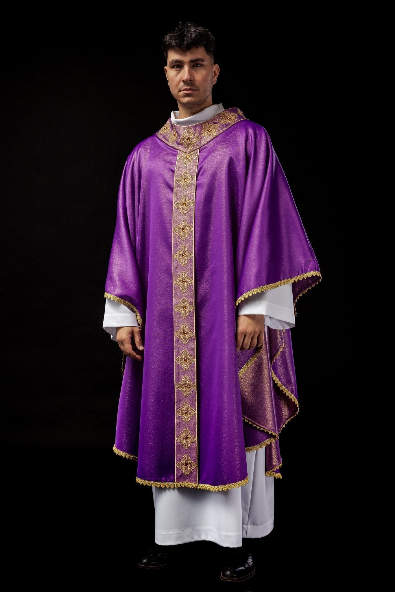Purple catlholic chasuble with embroidered belt and collar decorated with stones S - 7056 - 03 - 54 - HAFTINAUSA.COM