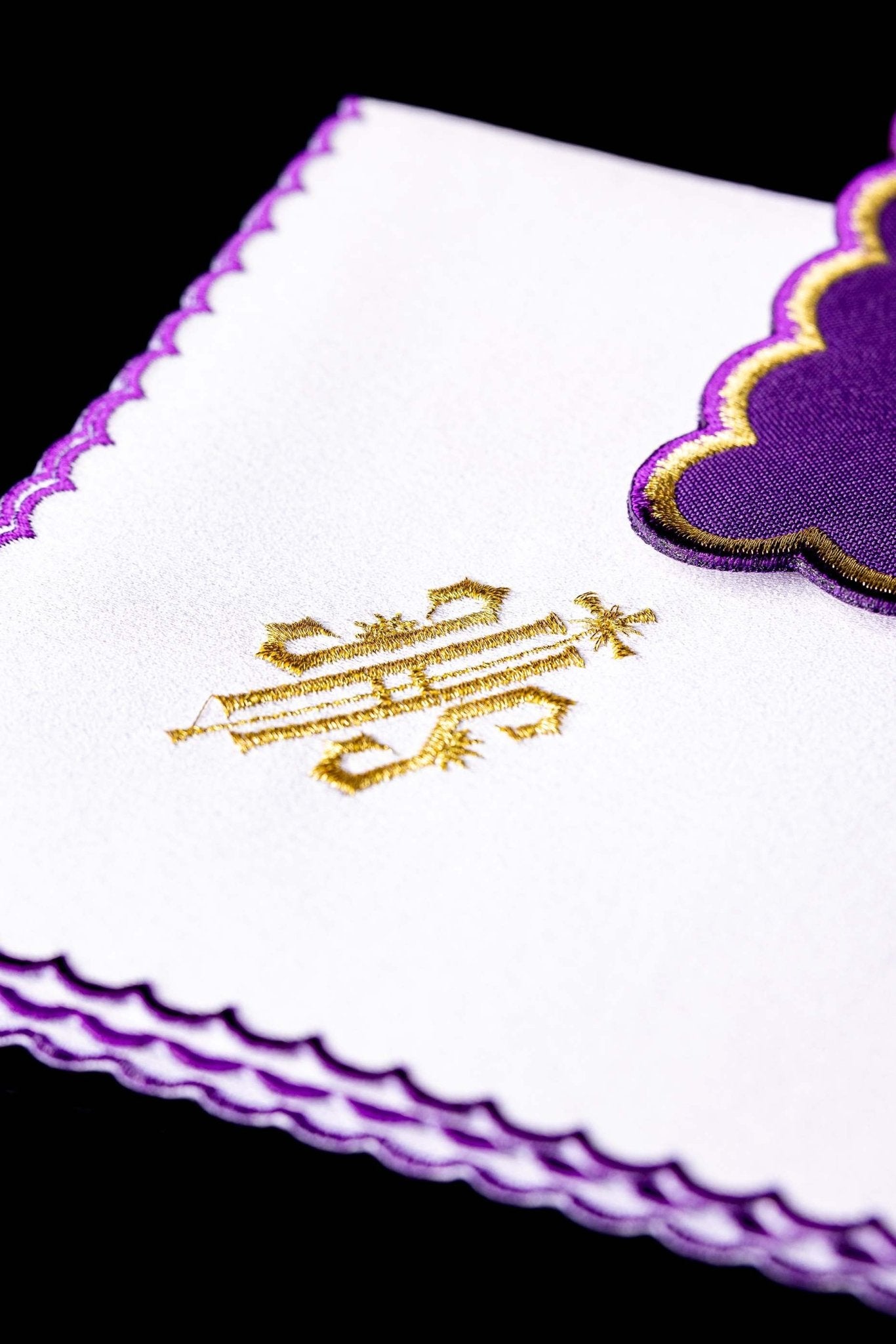 Purple chalice Linens in Purple with IHS emboroidery KK/029/03 - CHASUBLES.COM
