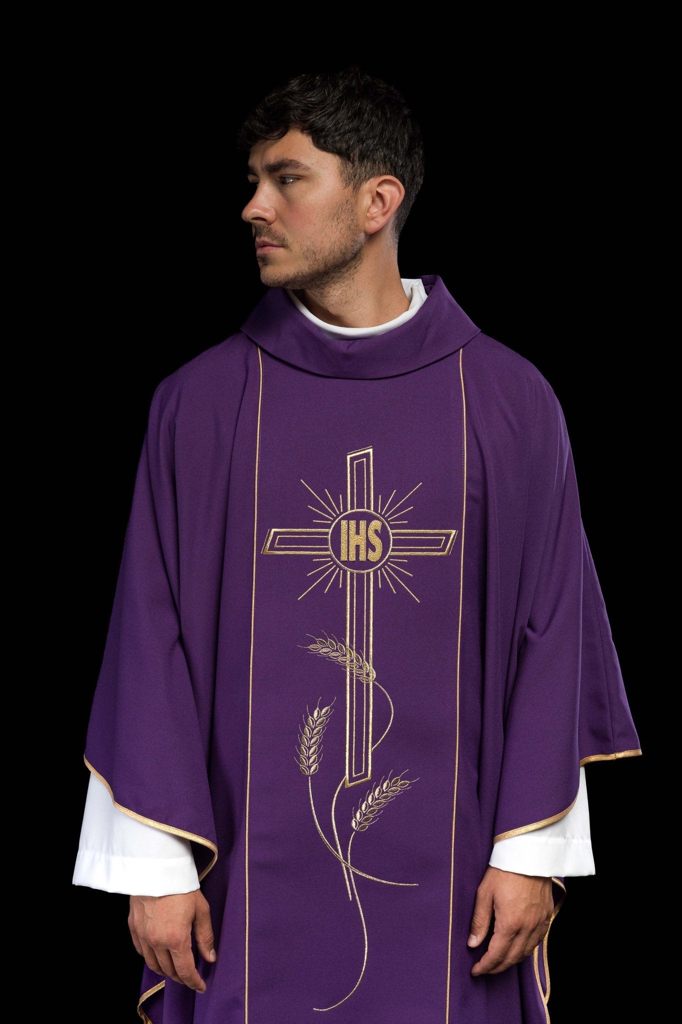 Purple chasuble with embroidered Cross IHS symbol KOR/074/03/01 FIOLET - CHASUBLES.COM