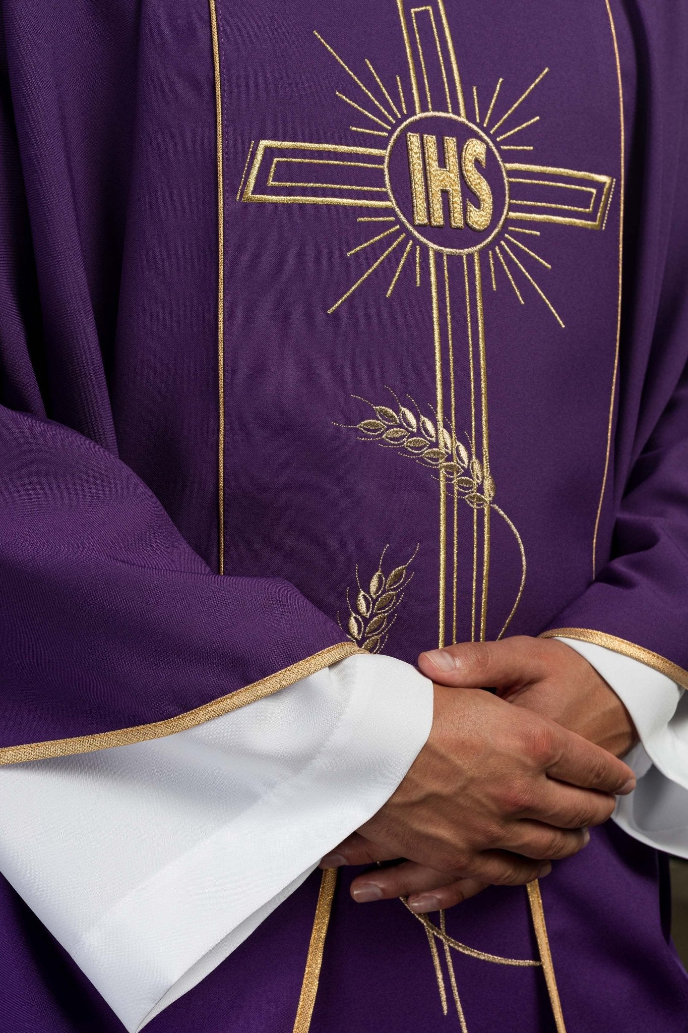 Purple chasuble with embroidered Cross IHS symbol KOR/074/03/01 FIOLET - CHASUBLES.COM