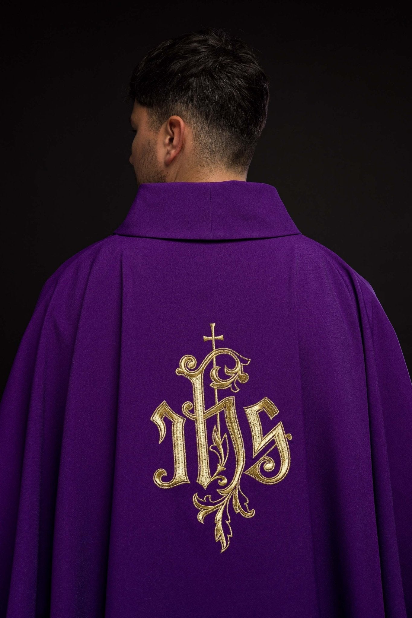 Purple chasuble with JHS gold symbol KOR/032/03/12 FIOLET - HAFTINAUSA.COM
