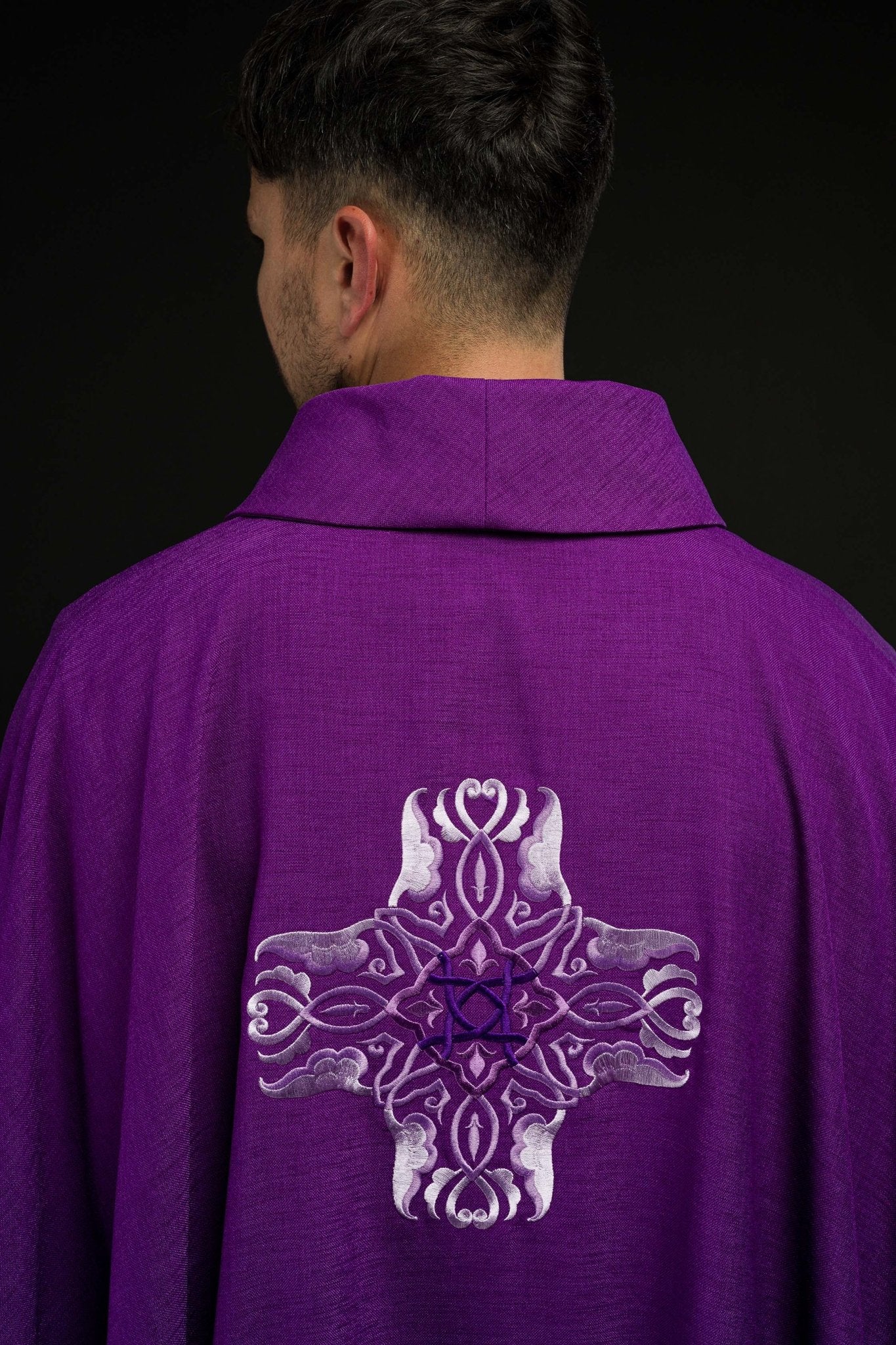 Purple chasuble with purple cross HA7035-03 FIOLET - CHASUBLES.COM