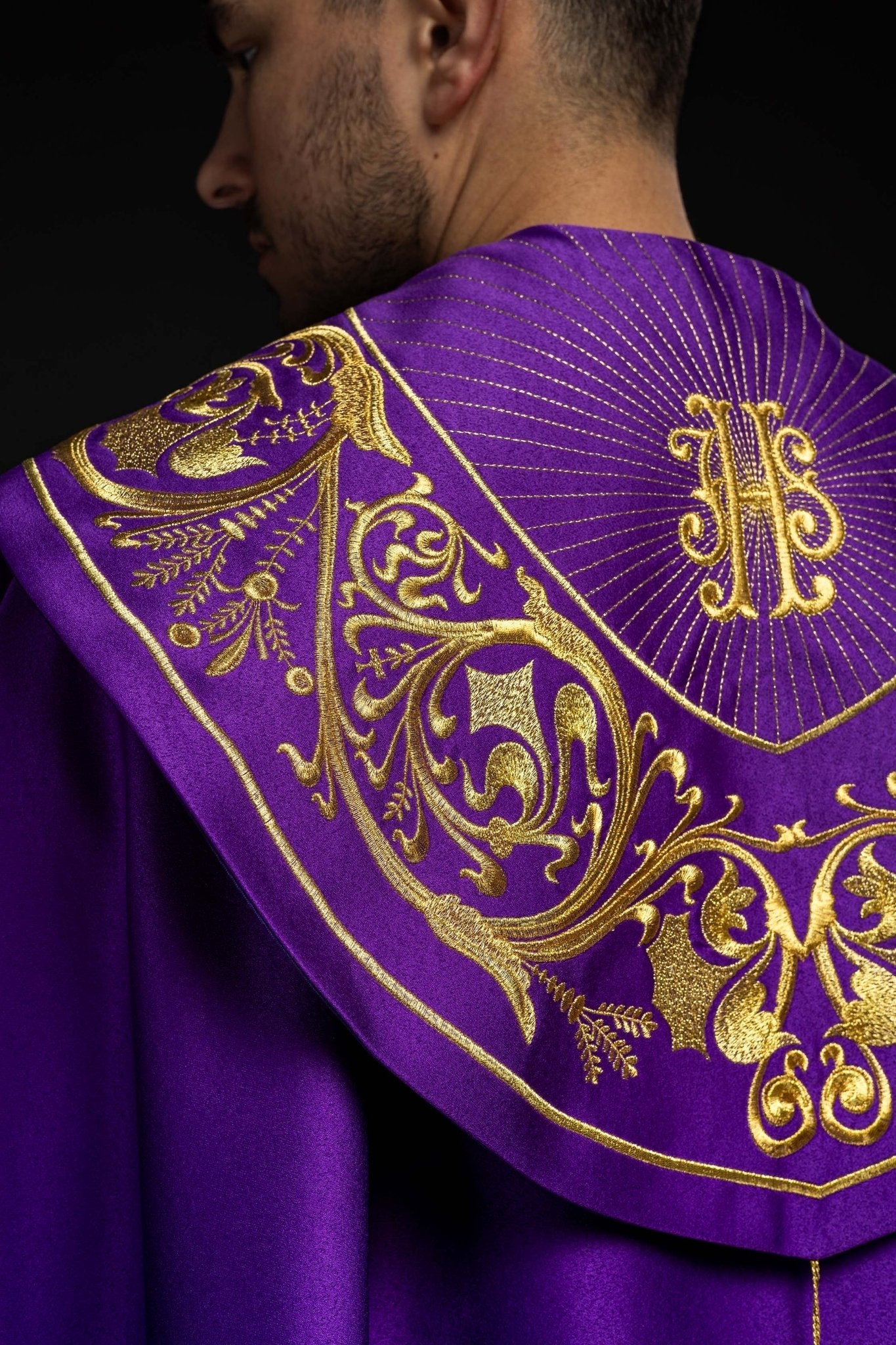 Purple church cope with gold IHS monogram KKP/009/03/20 FIOLET SAT. POMPON 145 cm - HAFTINAUSA.COM