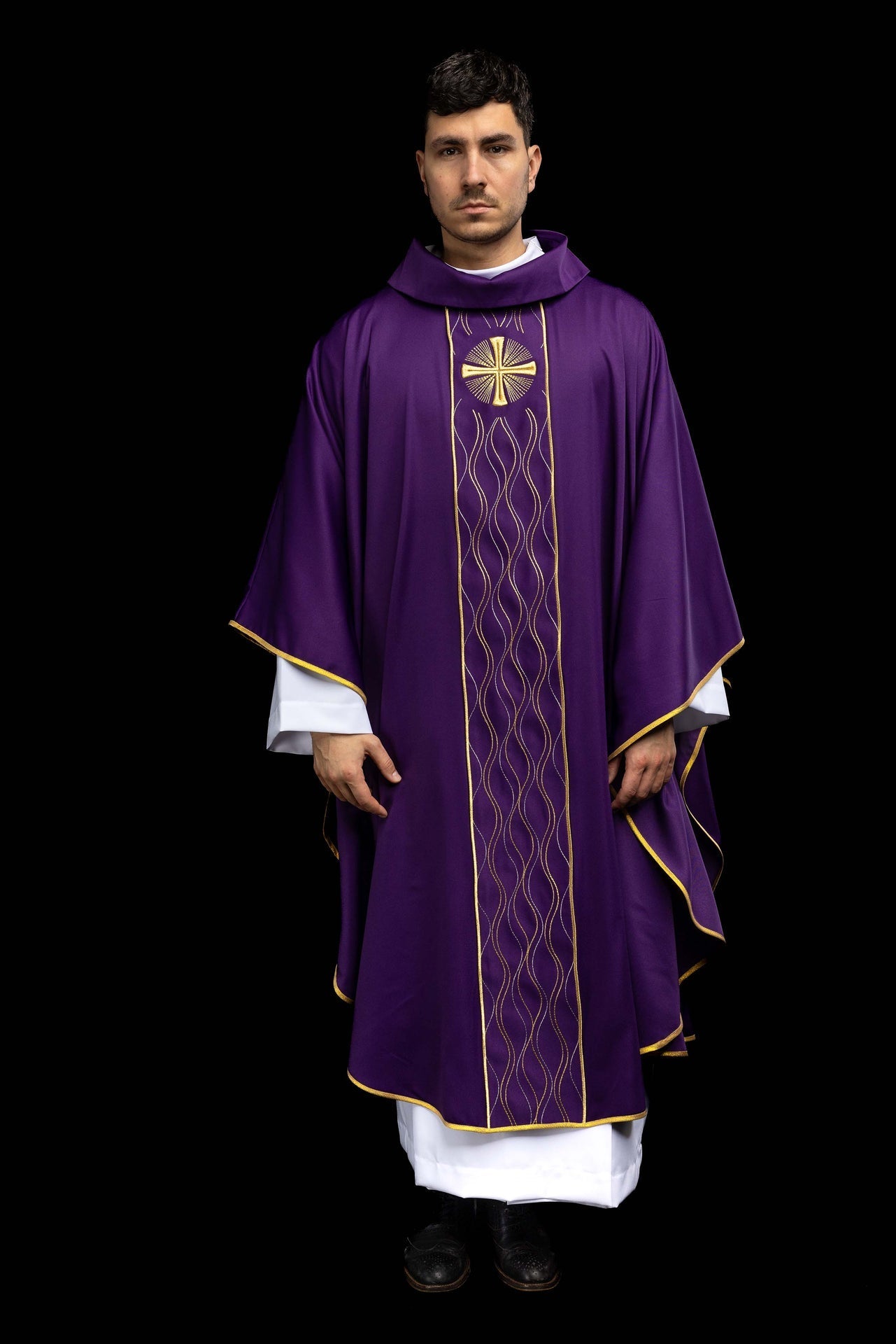 Purple cross - embroidered chasuble KOR/277/03/53 - CHASUBLES.COM