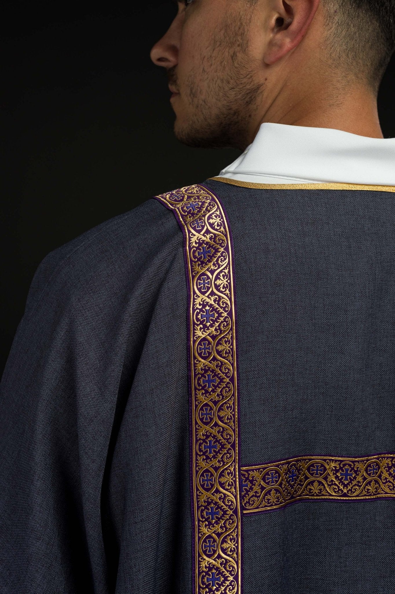 Purple dalmatic decorated with gold jacquard ribbons KDL/395/03/70/B - CHASUBLES.COM