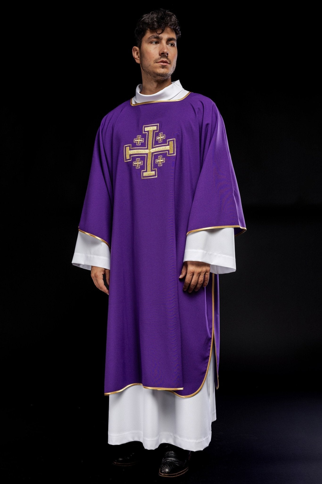 Purple dalmatic with embroidered gold crosses KDL/022/03/12/D - HAFTINAUSA.COM