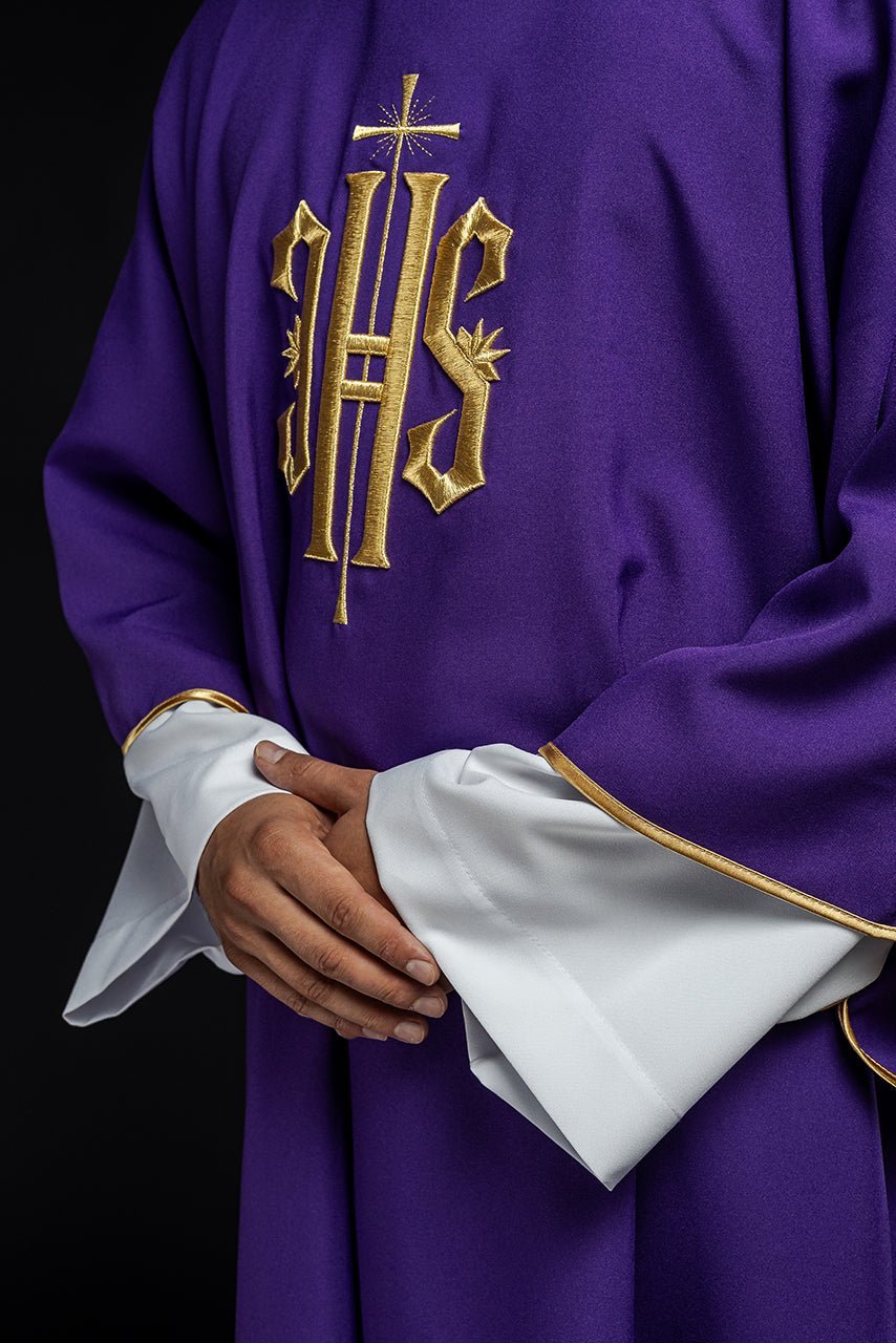 Purple Dalmatic with Embroidered Gold IHS KDL/215/03/12/D - HAFTINAUSA.COM