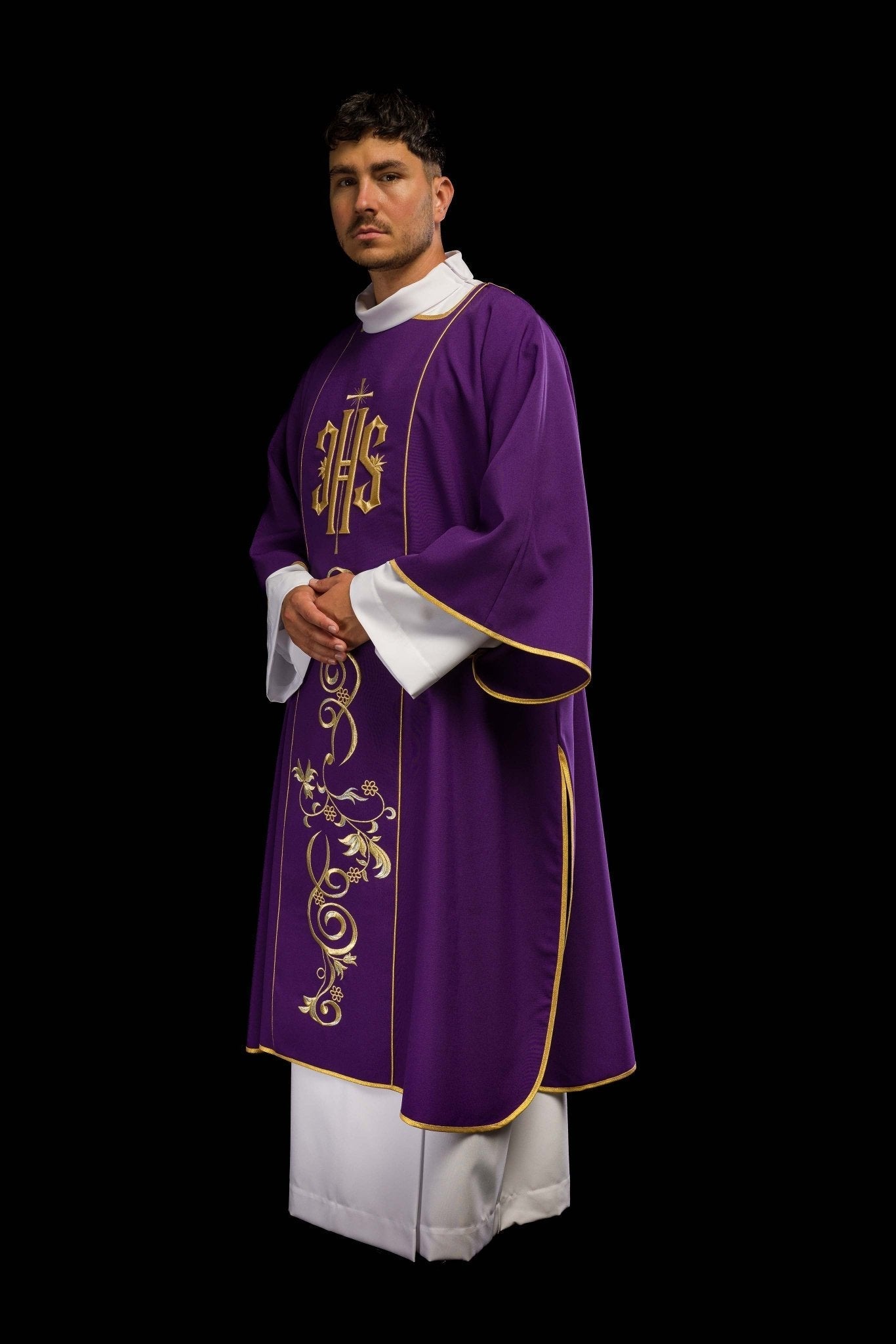 Purple dalmatic with embroidered IHS band KDL/031/03/01/A FIOLETOWY DALMATYK - HAFTINAUSA.COM