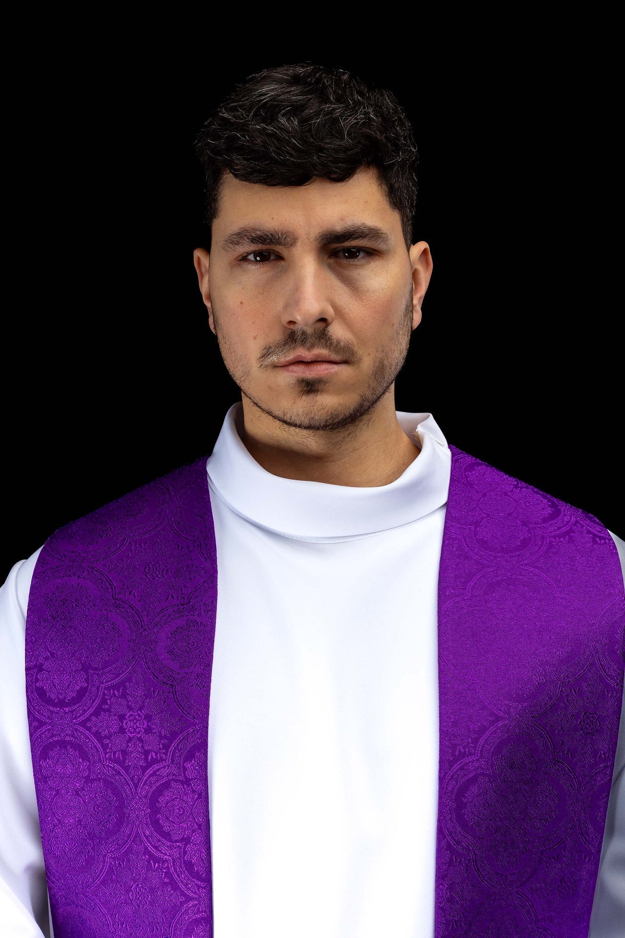 Purple jacquard stole embroidered with a cross motif KST/967/03/11 - CHASUBLES.COM