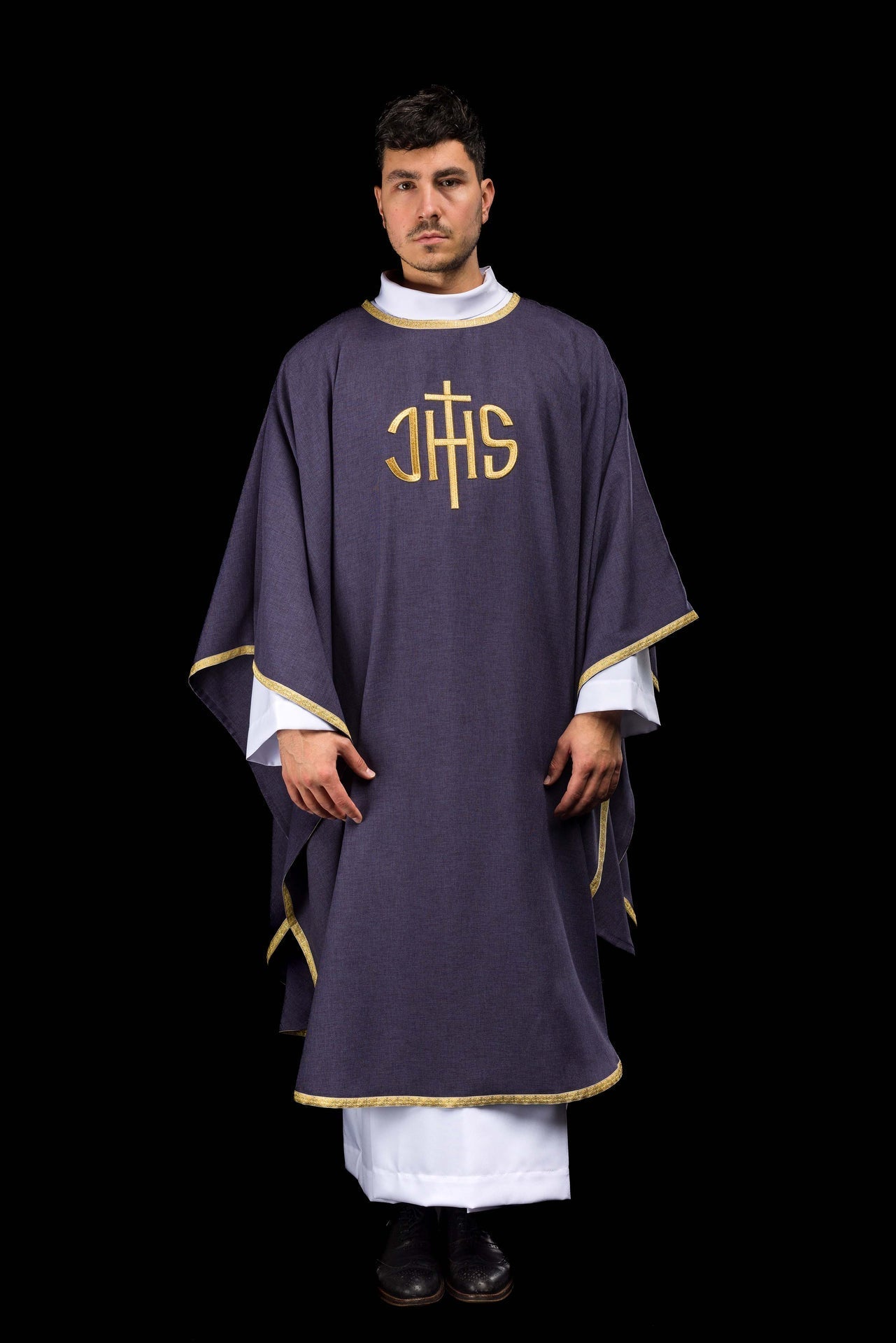 Purple liturgical chasuble with gold IHS embroidery KOA/001/03/70 - CHASUBLES.COM