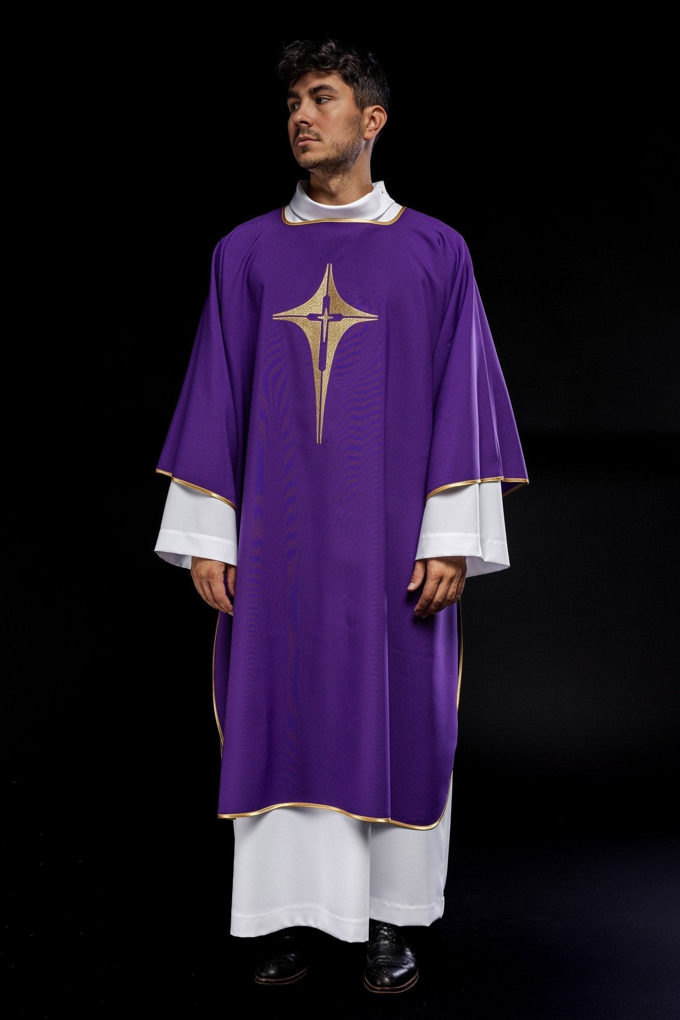 Purple liturgical dalmatic with embroidered gold cross KDL/214/03/12/D - HAFTINAUSA.COM