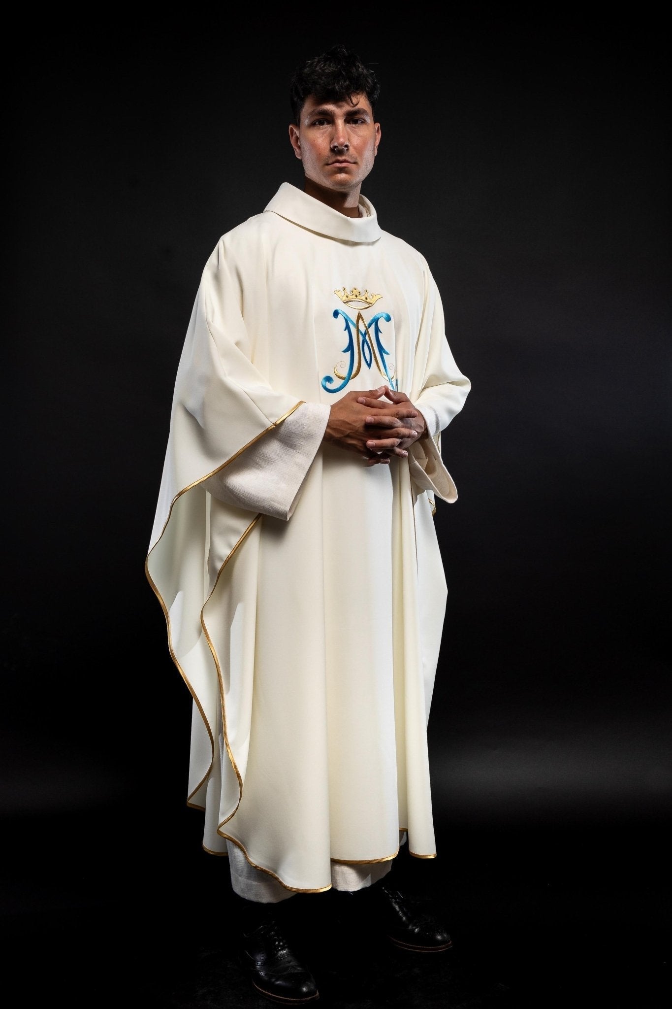 Purple Marian chasuble with cross embroidery KOR/090/05/12 ECRU - HAFTINAUSA.COM