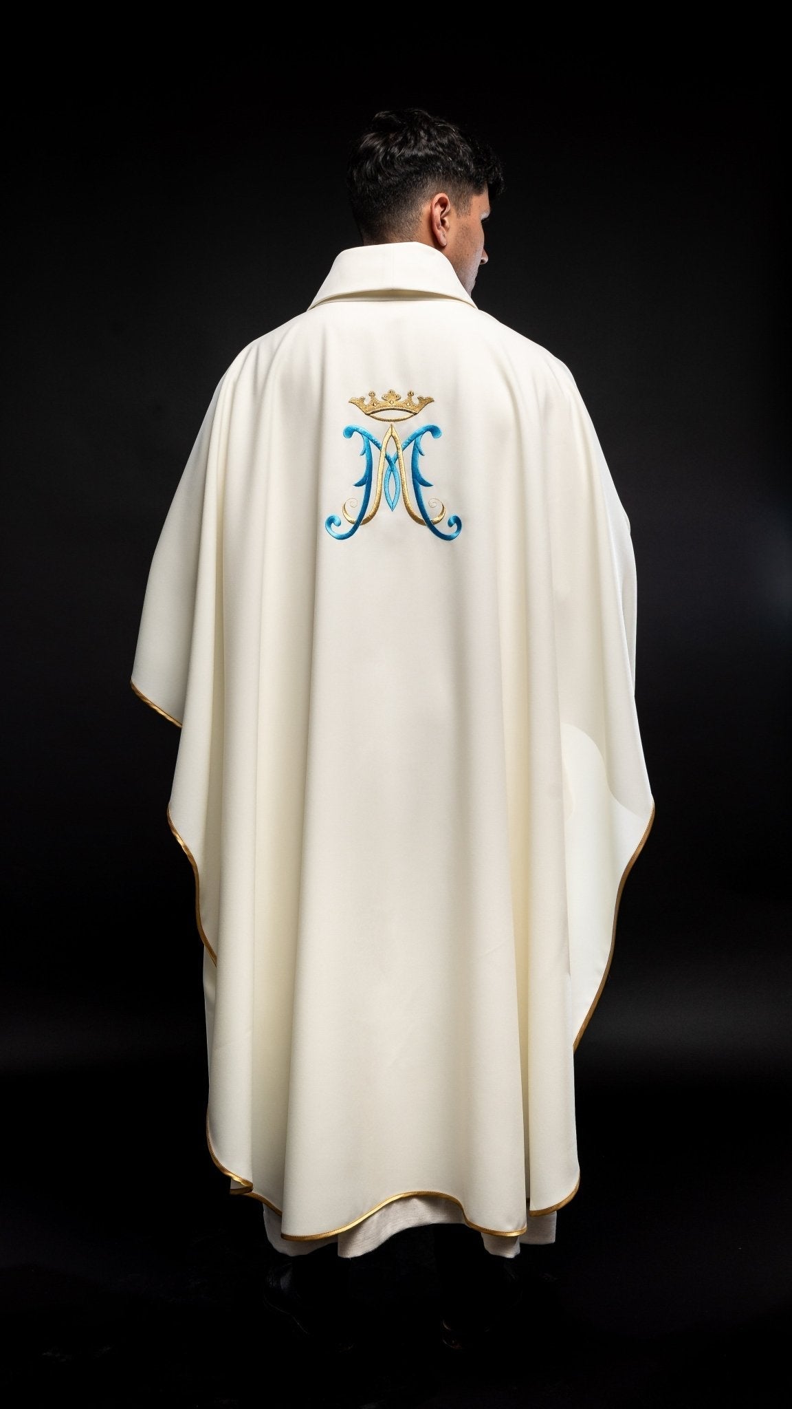 Purple Marian chasuble with cross embroidery KOR/090/05/12 ECRU - HAFTINAUSA.COM