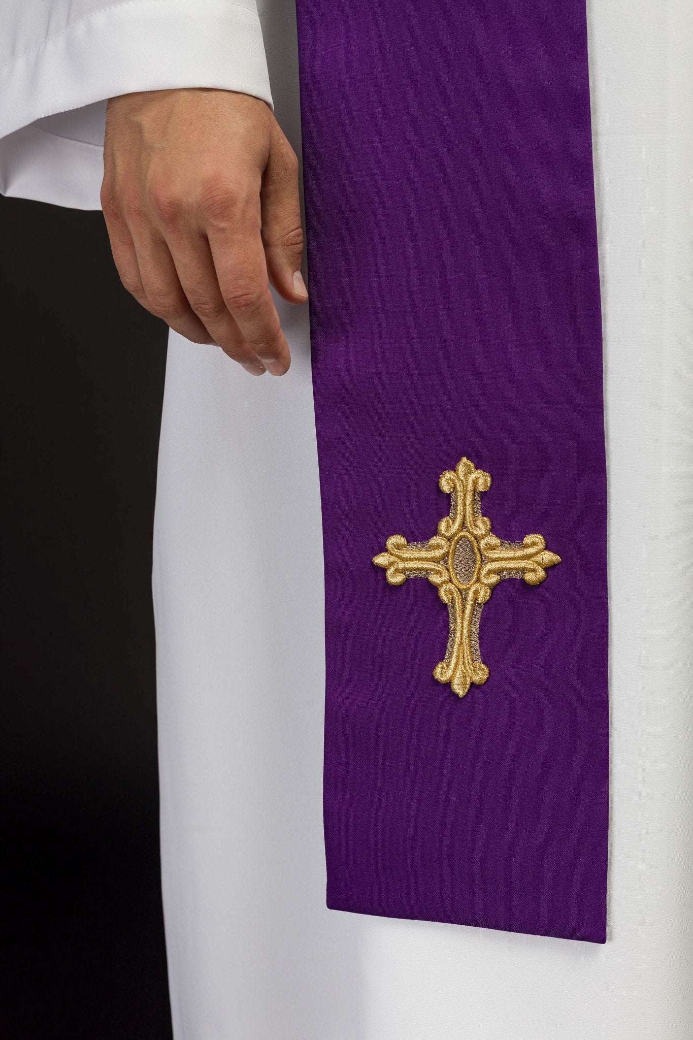 Purple priestly stole embroidered with a cross and IHS KST/157/03/01 FIOLET - HAFTINAUSA.COM