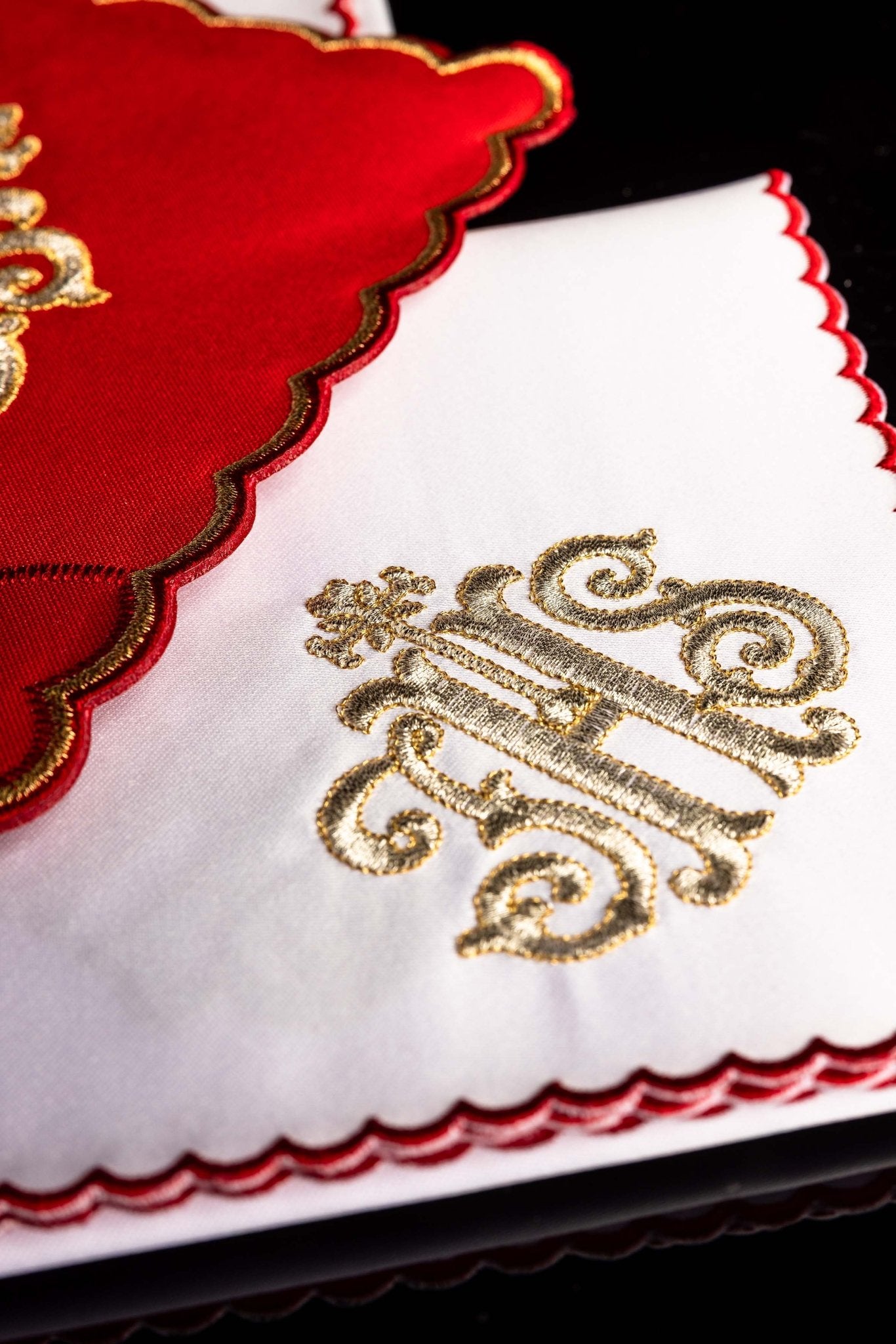 Red Chalice Linen set with IHS motif KK/072/02 - CHASUBLES.COM