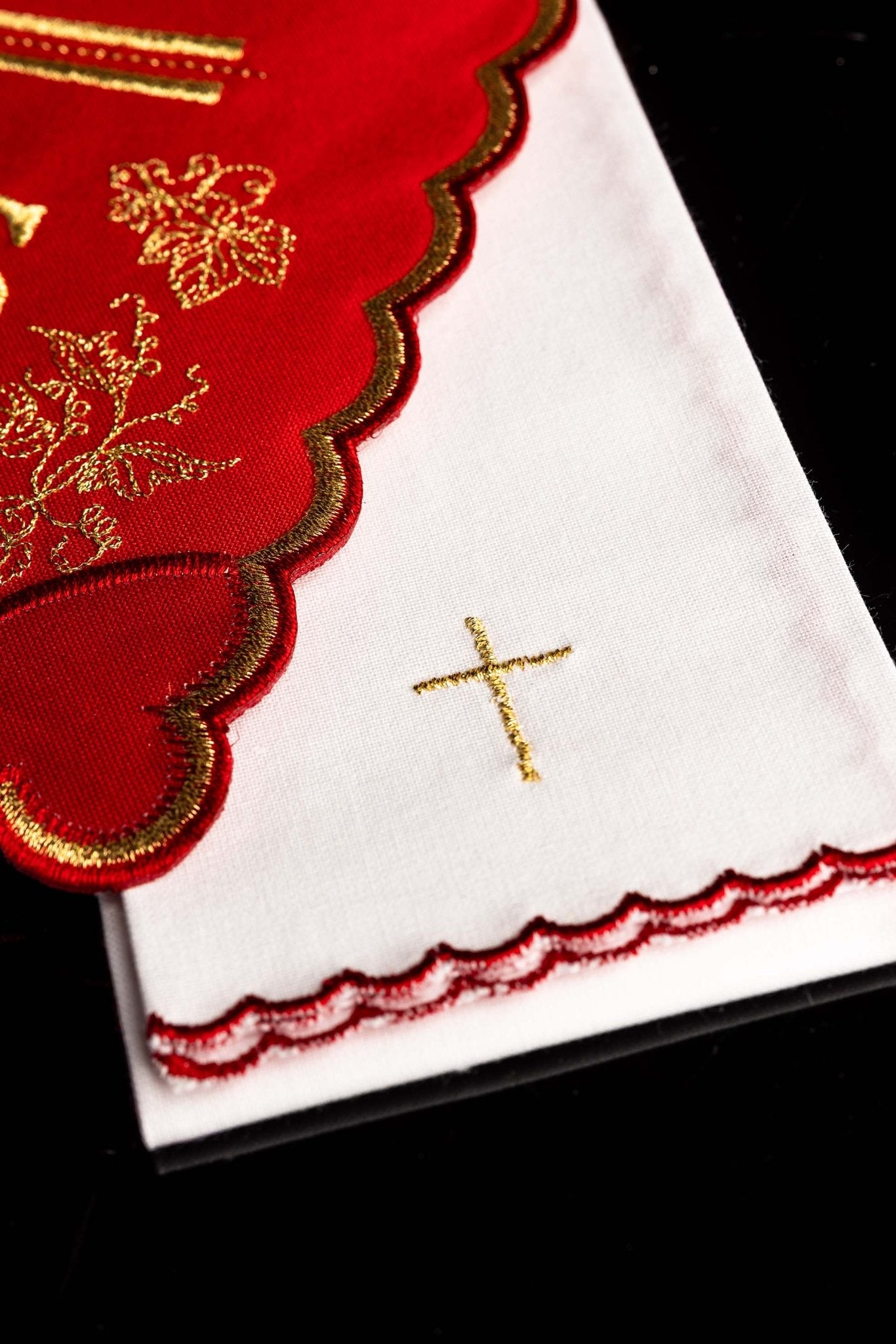 Red Chalice Linens KK/156/02 - CHASUBLES.COM