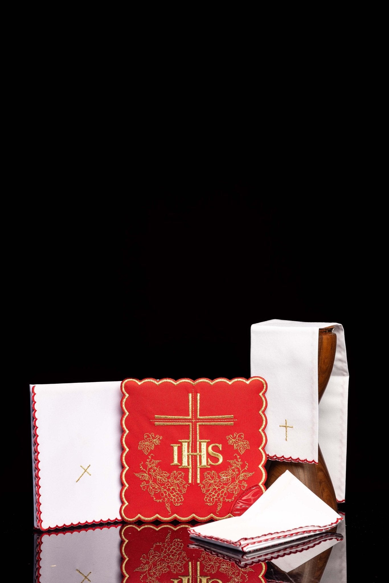 Red Chalice Linens KK/156/02 - CHASUBLES.COM