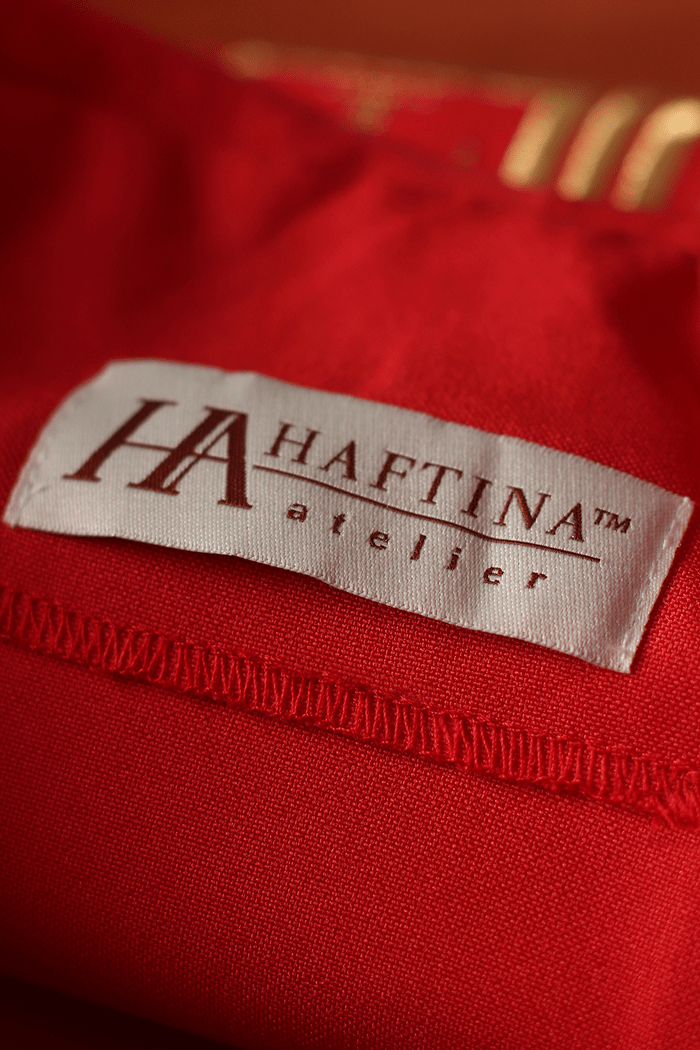 Red chasuble embroidered with IHS motif KOR/003/02/12 CZERWONY - HAFTINAUSA.COM