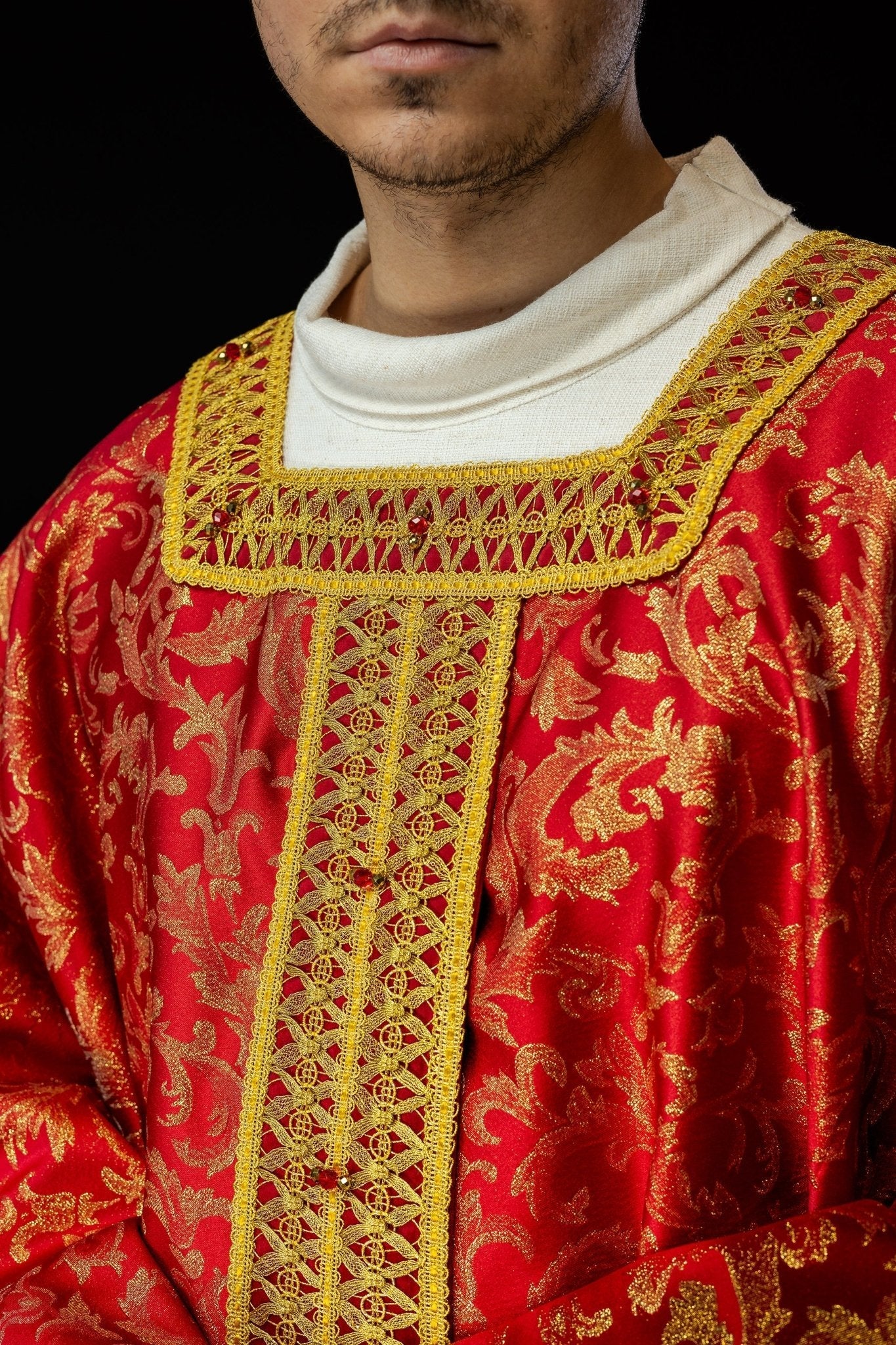 Red chasuble made of jacquard Italian fabric Handmade 7009 HM/7009/02/90 - HAFTINAUSA.COM