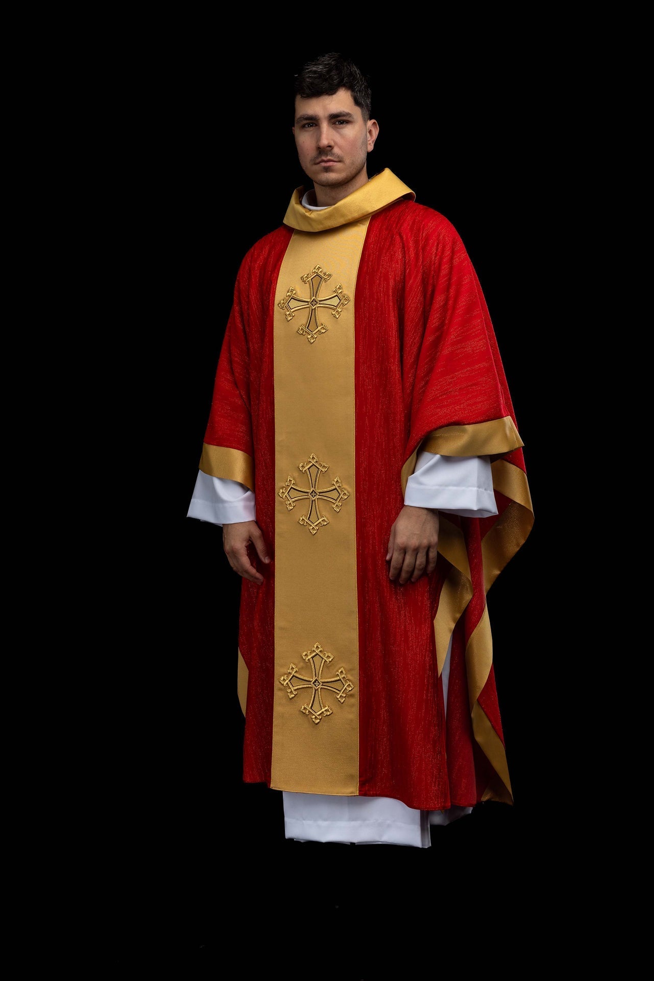 Red chasuble with an embroidered cross motif and a decorative fabric orphrey panel LE/7034/02 - CHASUBLES.COM