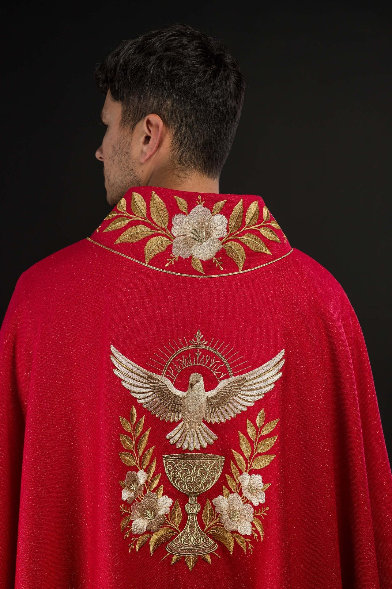 Red Chasuble with Embroidered Collar and the Symbol of the Holy Spirit LE/7046/02 - CHASUBLES.COM