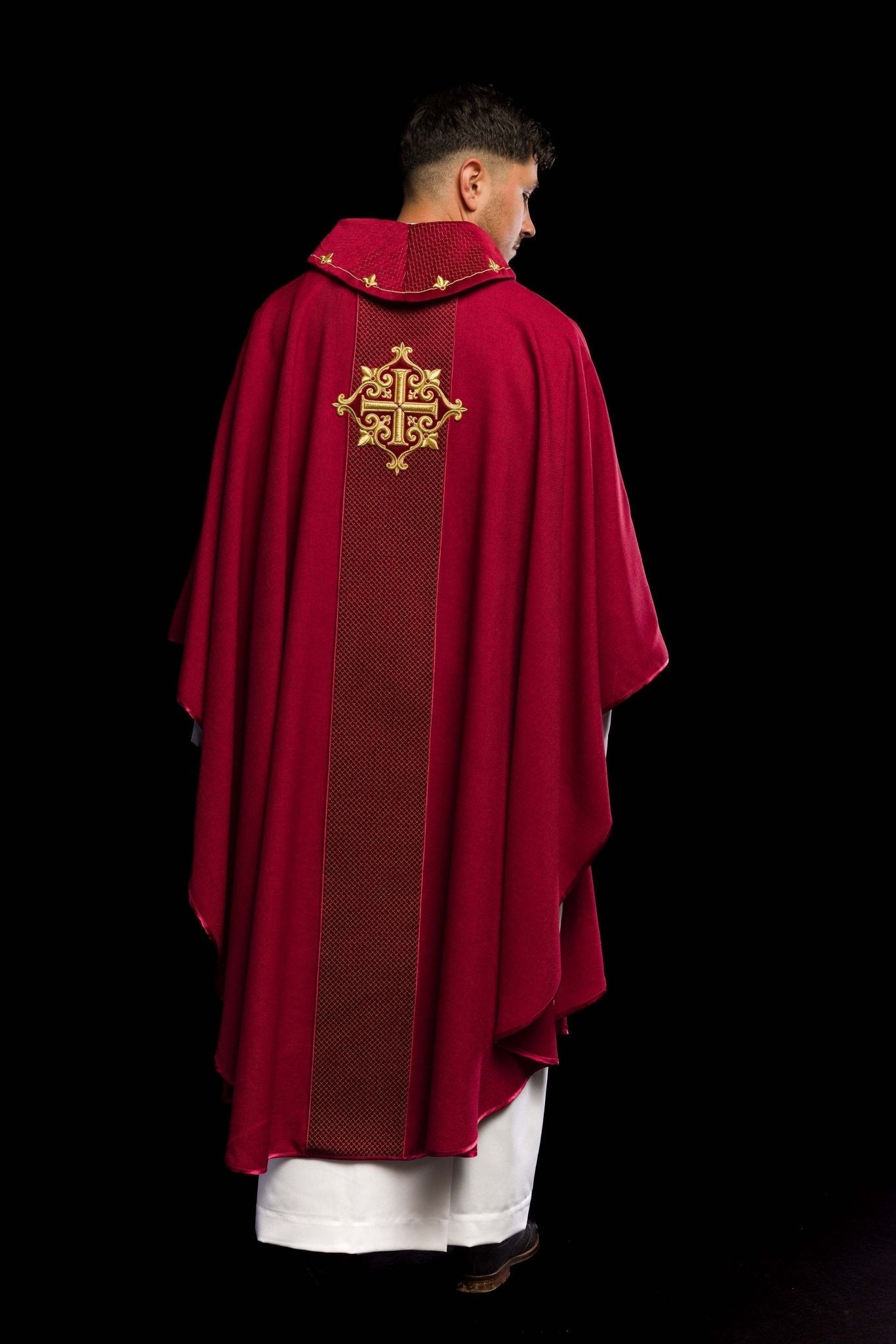 Red Chasuble with Embroidered Cross Symbol LE/7029/02 - HAFTINAUSA.COM
