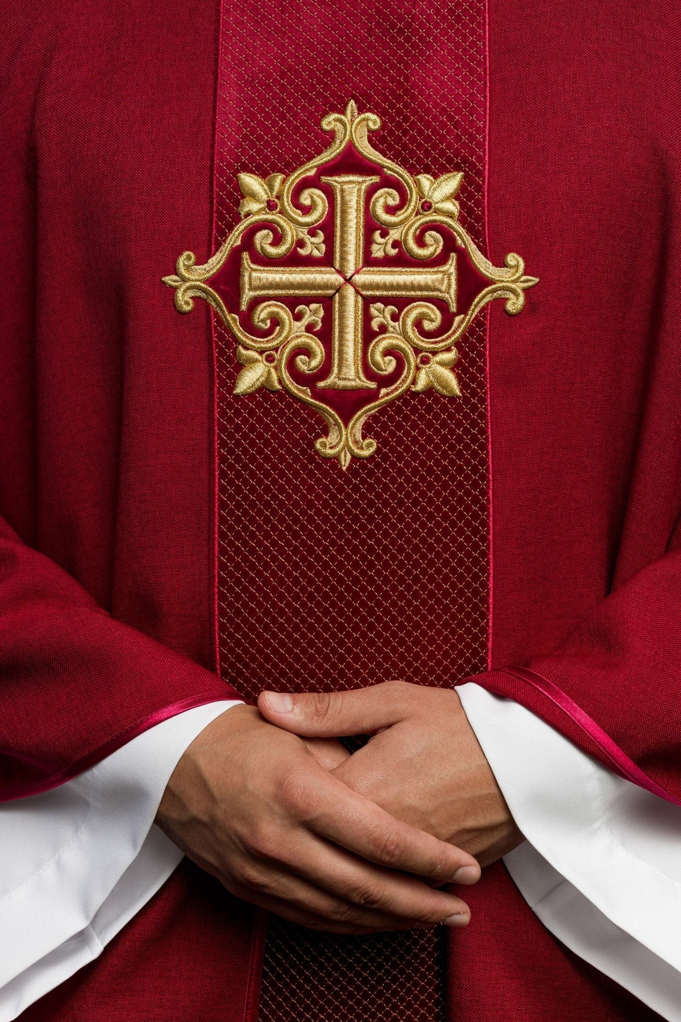 Red Chasuble with Embroidered Cross Symbol LE/7029/02 - HAFTINAUSA.COM