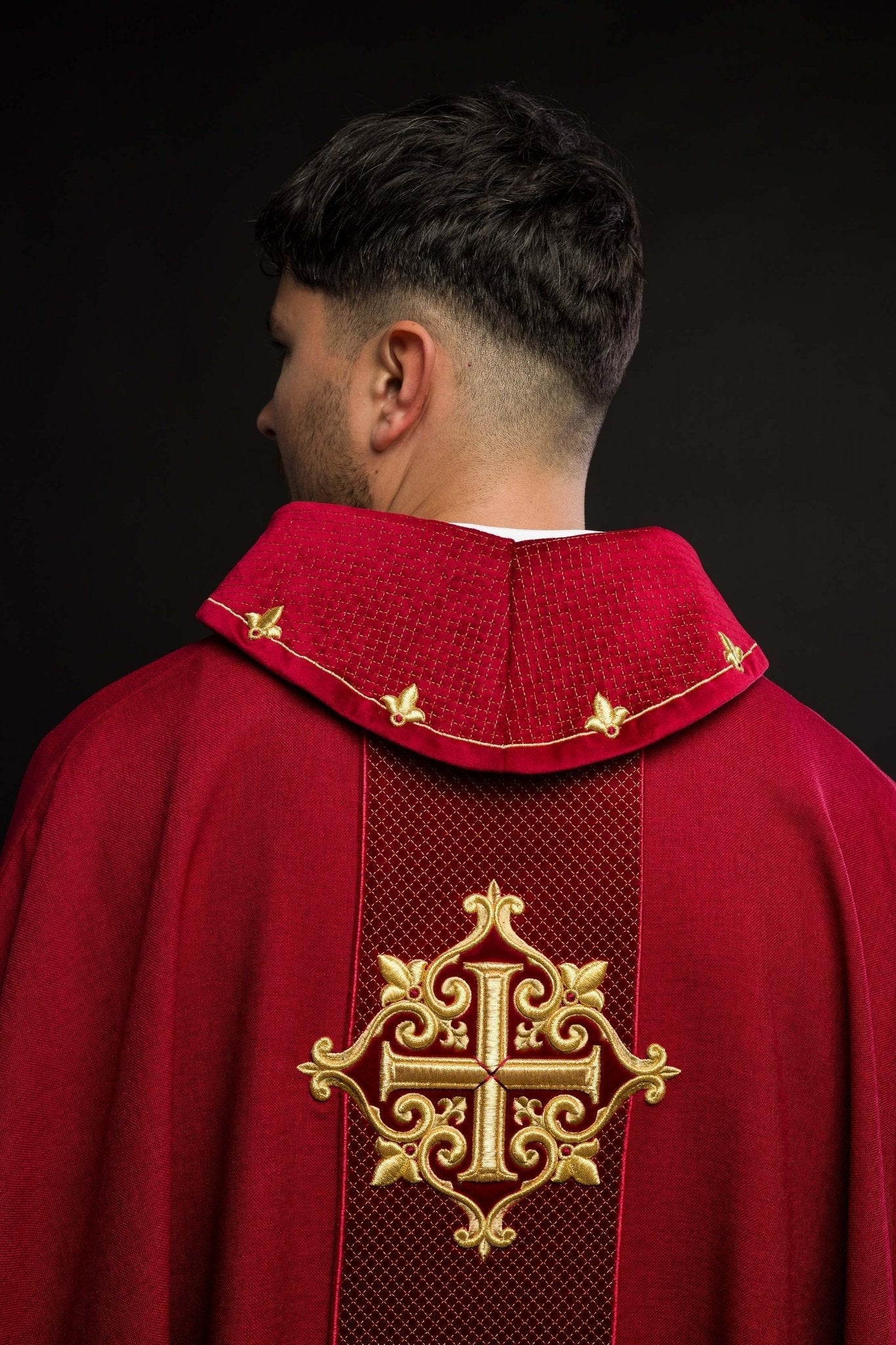 Red Chasuble with Embroidered Cross Symbol LE/7029/02 - HAFTINAUSA.COM