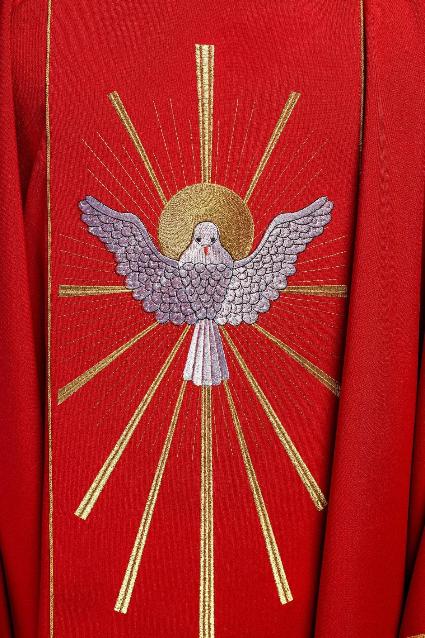 Red Chasuble with Holy Spirit symbol KOR/015/02/01 CZERWONY - HAFTINAUSA.COM